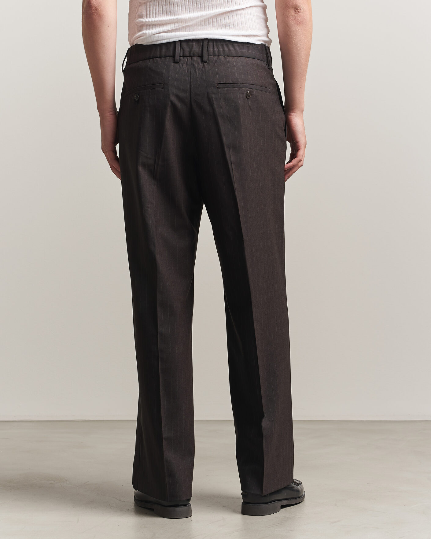 Heren | Broeken | NN07 | Kay Pinstriped Pleated Trousers Dark Brown