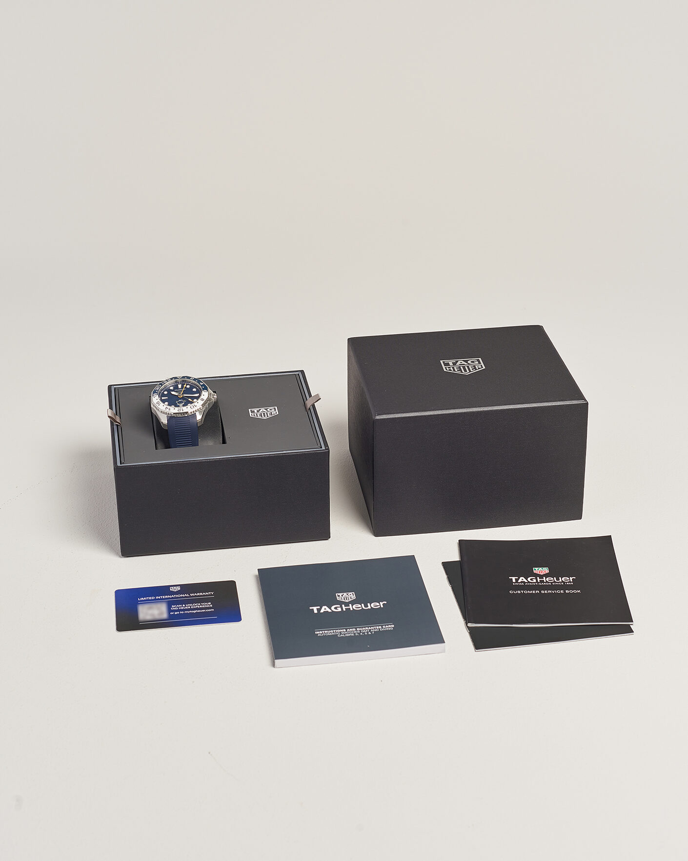 Homme | Pre-Owned & Vintage Watches | Tag Heuer Pre-Owned | Acuaracer GMT