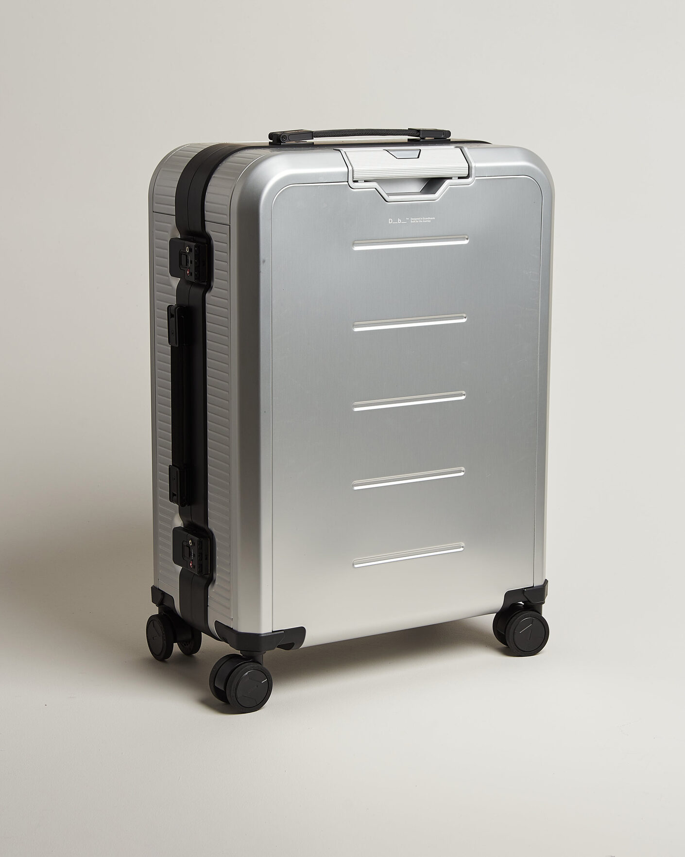 Homme | Sacs | DB | Ramverk Alu Pro Check-In Luggage Medium Silver/Onyx