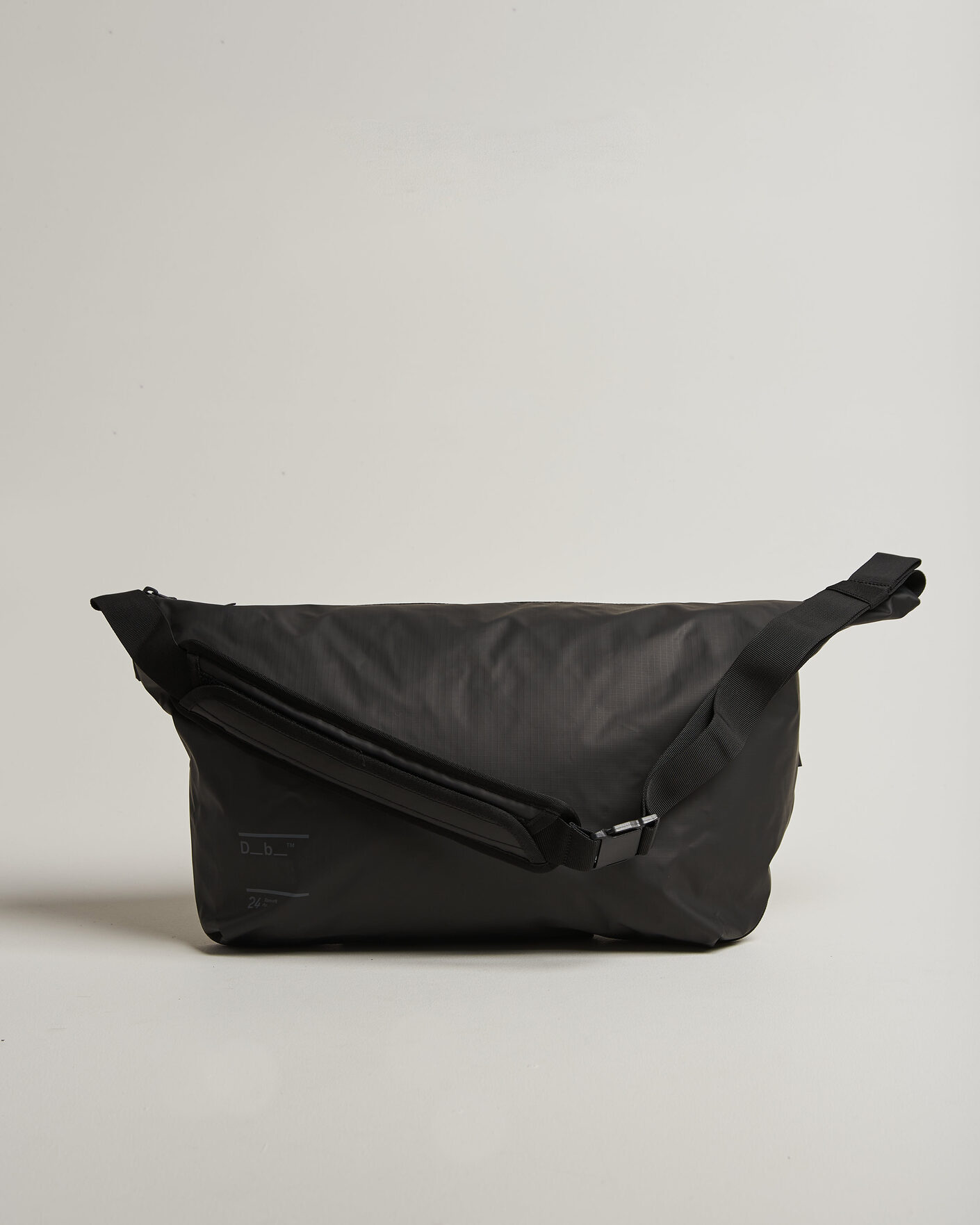 Heren | Tassen | DB | Ramverk Pro Sling Bag 24L Black Out