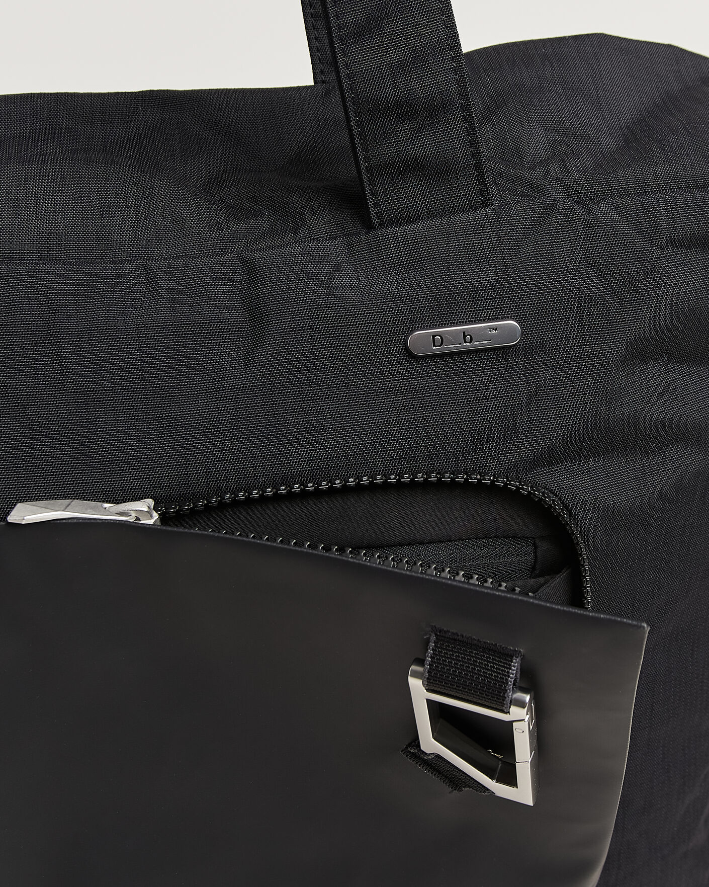 Heren | Tassen | DB | Entour Tote 22L Black Out