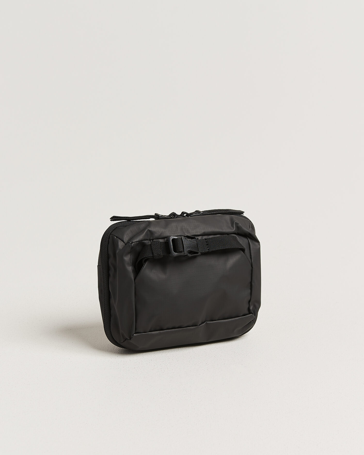 Homme | DB Ramverk Tech Organizer Black Out | DB | Ramverk Tech Organizer Black Out