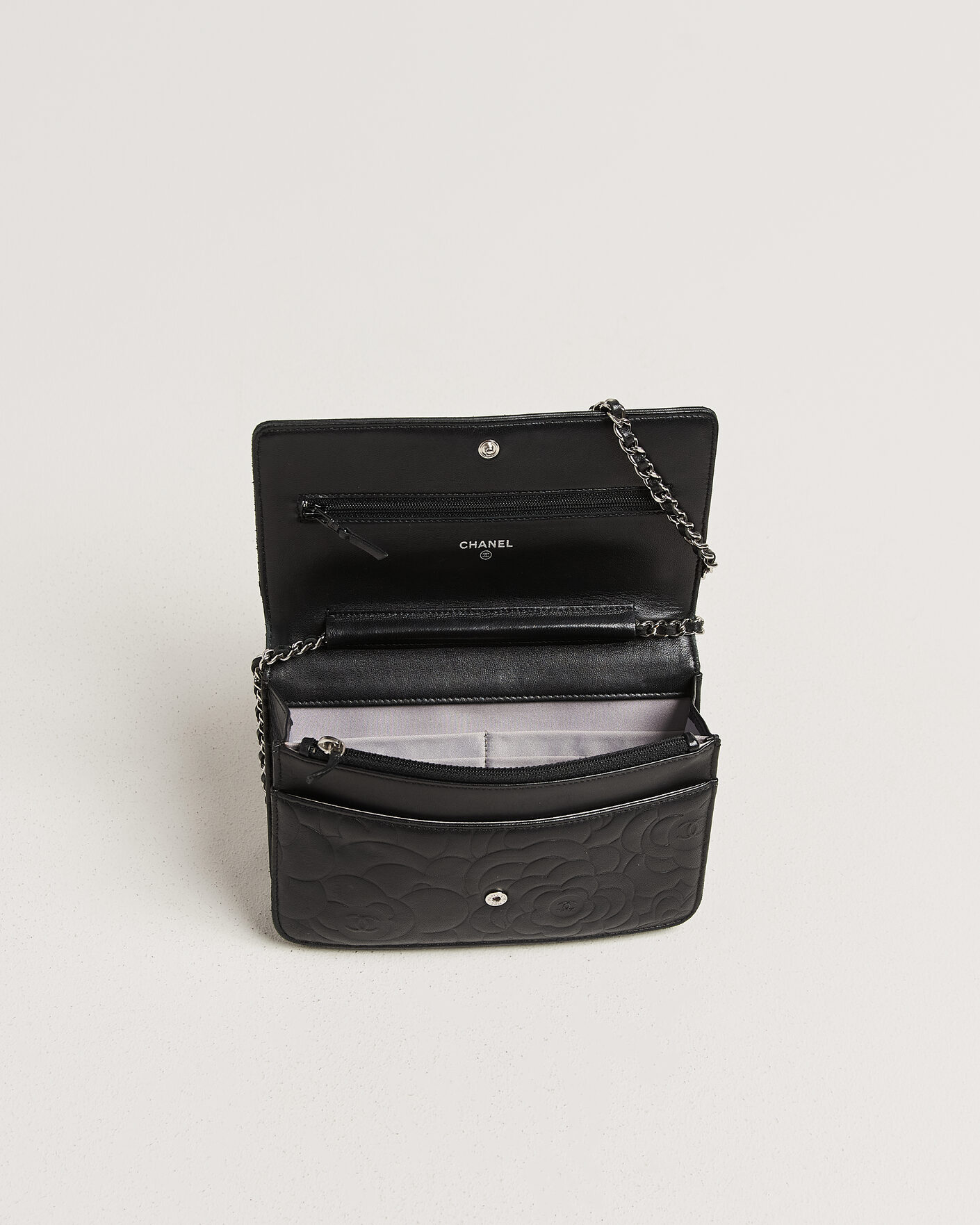 Homme | Pre-Owned & Vintage Bags | Chanel Pre-Owned | Wallet On Chain Camelia Lambskin Black