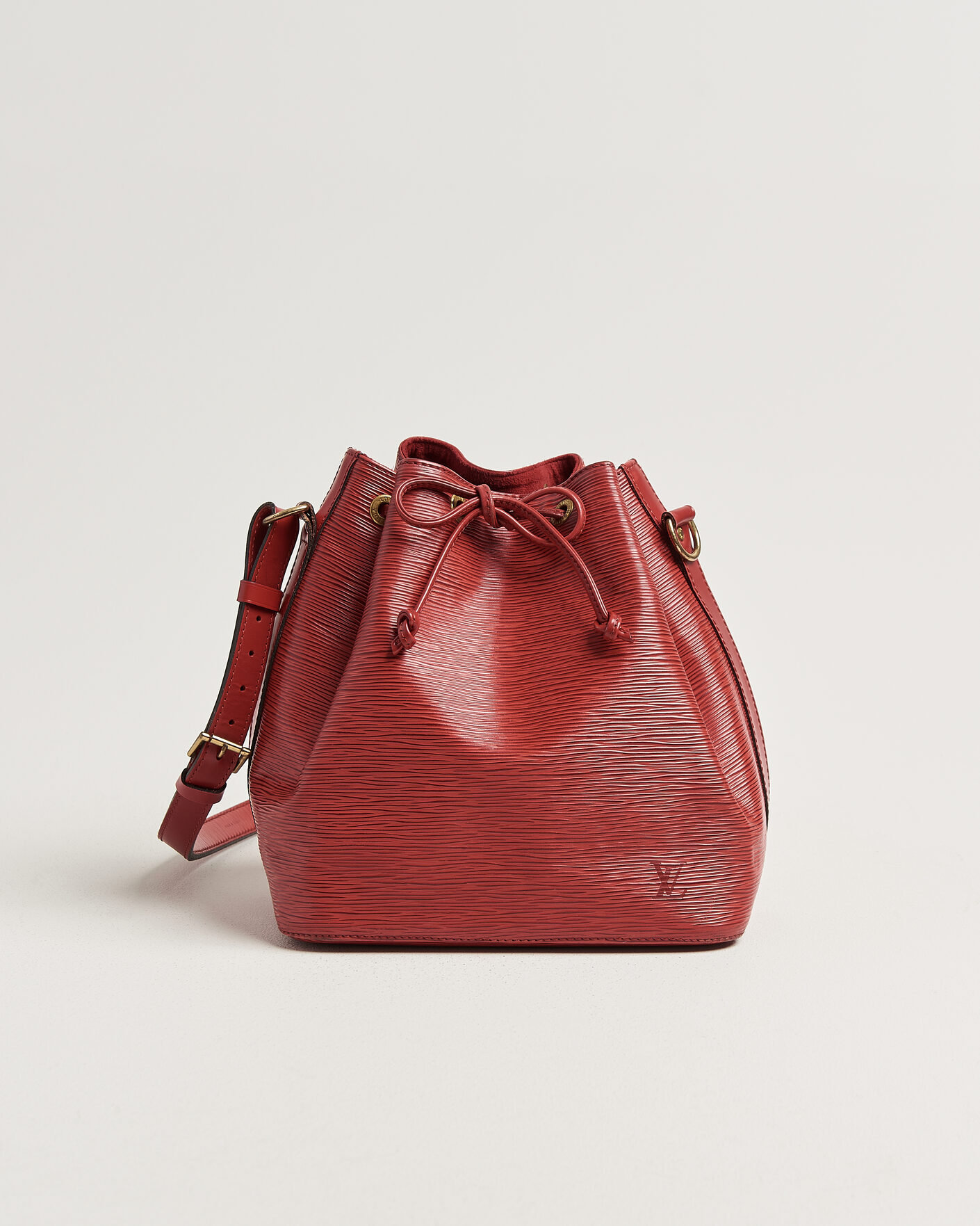 Heren | Pre-Owned & Vintage Bags | Louis Vuitton Pre-Owned | Petit Noé Epi Leather Red