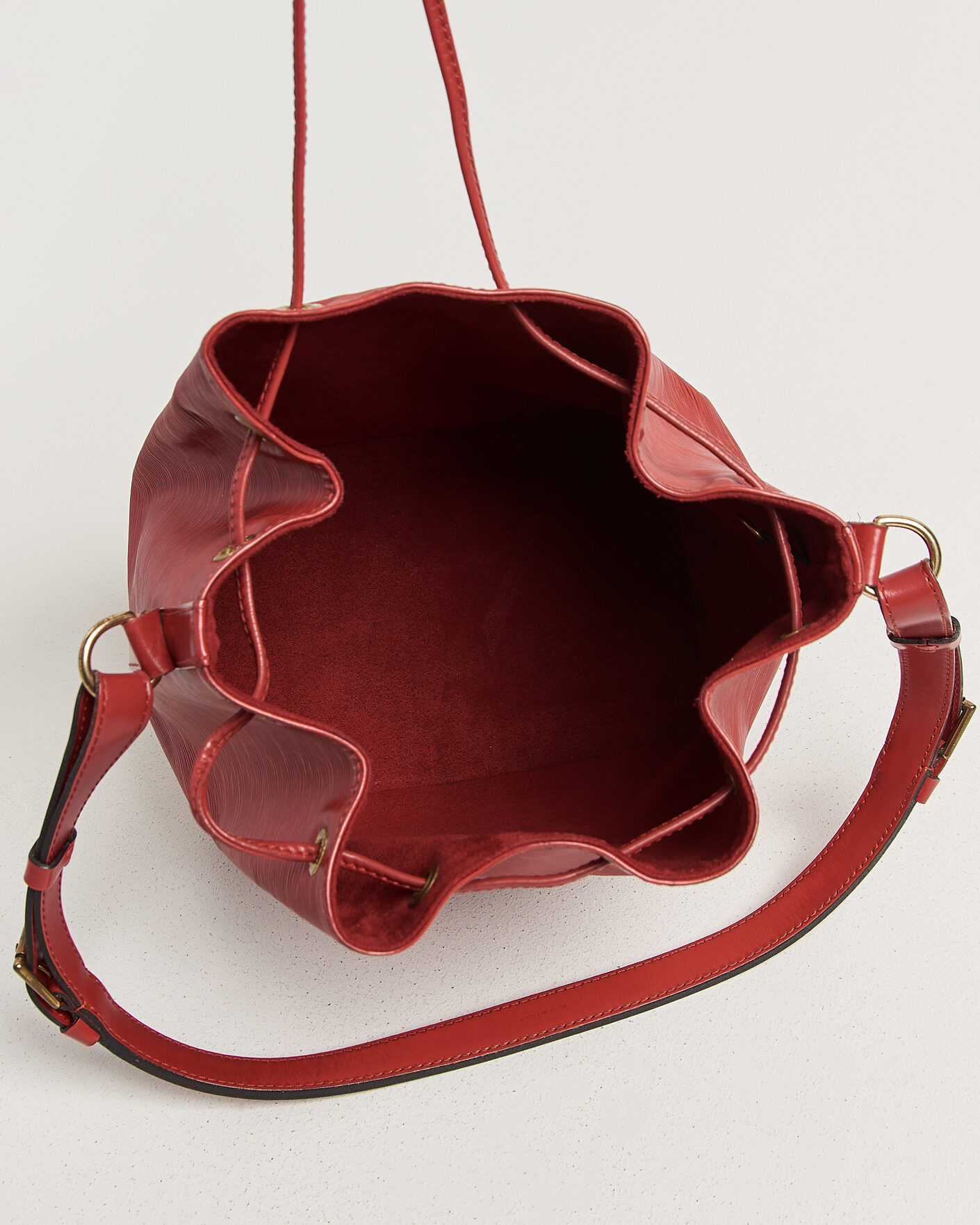 Heren | Pre-Owned & Vintage Bags | Louis Vuitton Pre-Owned | Petit Noé Epi Leather Red