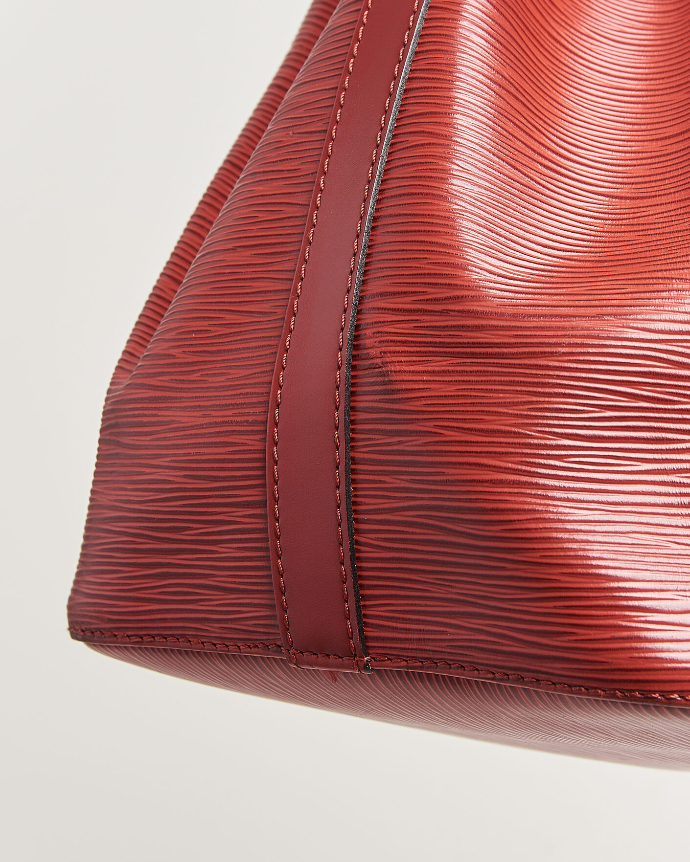 Heren | Pre-Owned & Vintage Bags | Louis Vuitton Pre-Owned | Petit Noé Epi Leather Red