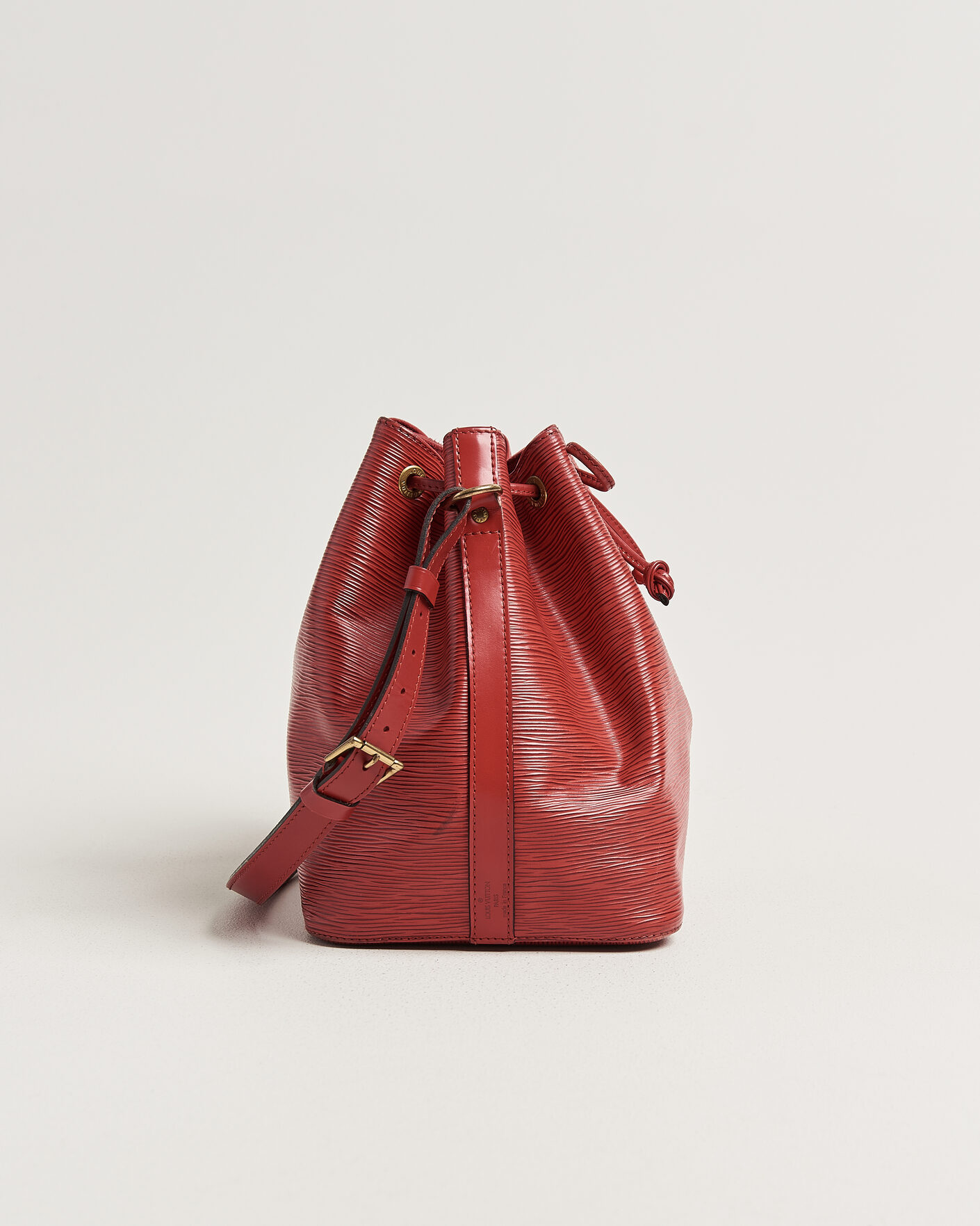 Heren | Pre-Owned & Vintage Bags | Louis Vuitton Pre-Owned | Petit Noé Epi Leather Red
