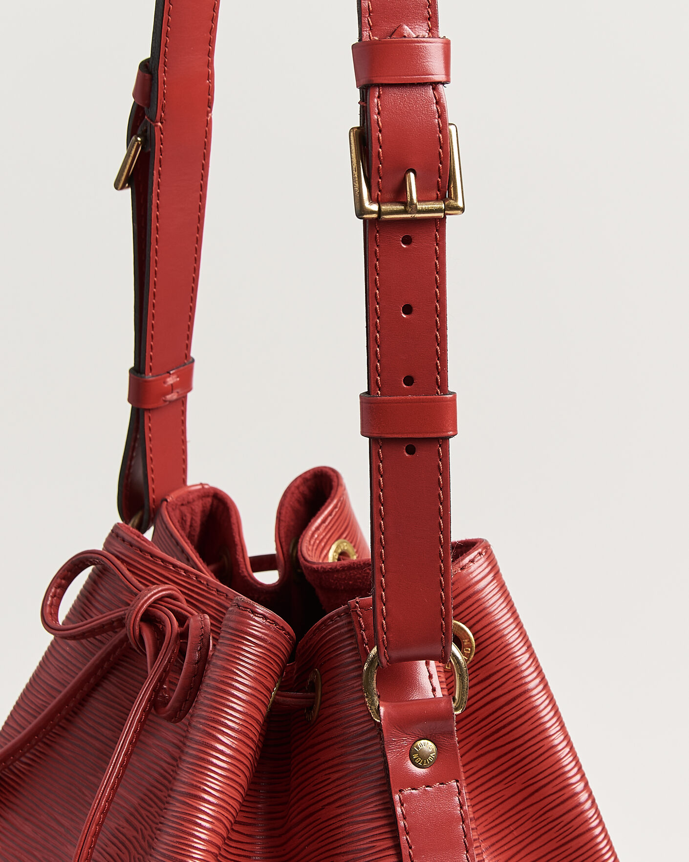 Heren | Pre-Owned & Vintage Bags | Louis Vuitton Pre-Owned | Petit Noé Epi Leather Red