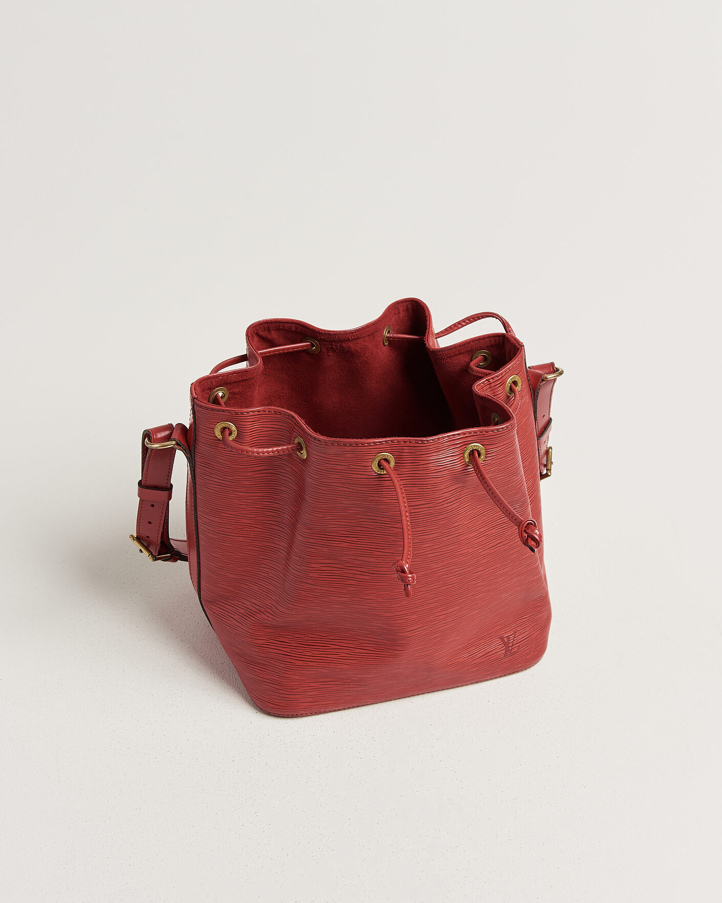 Heren | Pre-Owned & Vintage Bags | Louis Vuitton Pre-Owned | Petit Noé Epi Leather Red