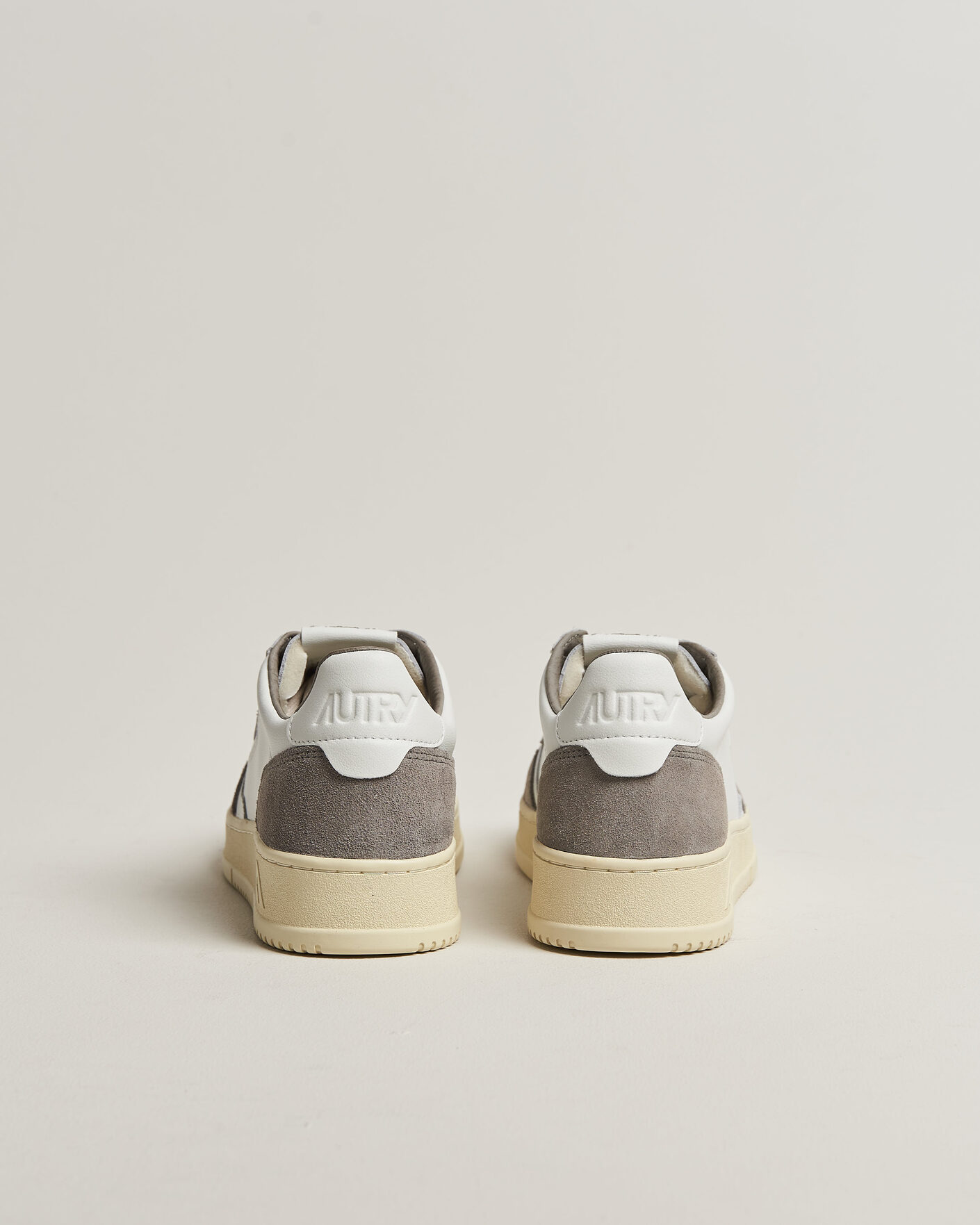 Homme | Baskets | Autry | Medalist Low Soft Leather/Suede Sneaker White/Cemento