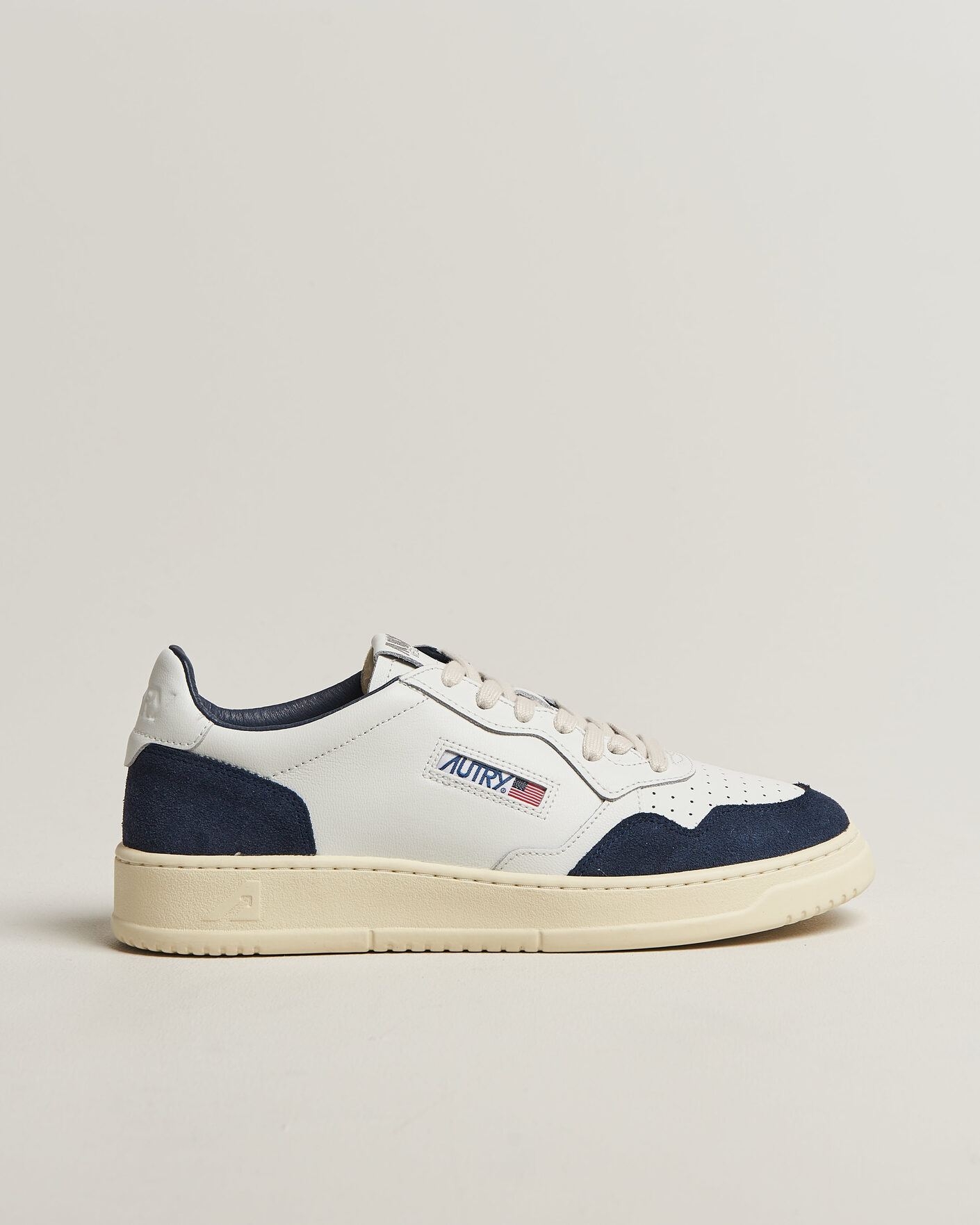 Homme | Baskets | Autry | Medalist Low Soft Leather/Suede Sneaker White/Denim