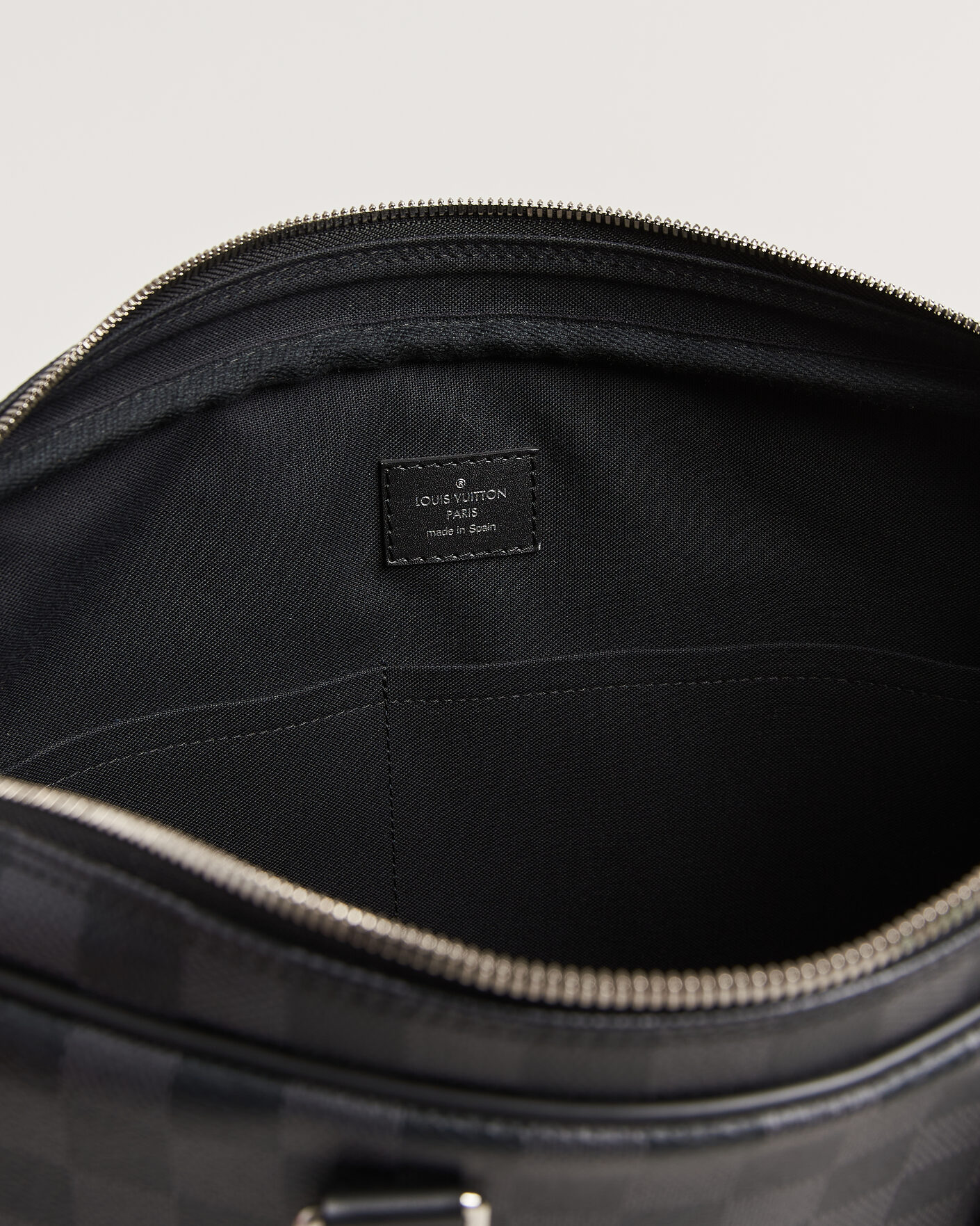 Homme | Louis Vuitton Pre-Owned Porte Documents Damier Graphite | Louis Vuitton Pre-Owned | Porte Documents Damier Graphite