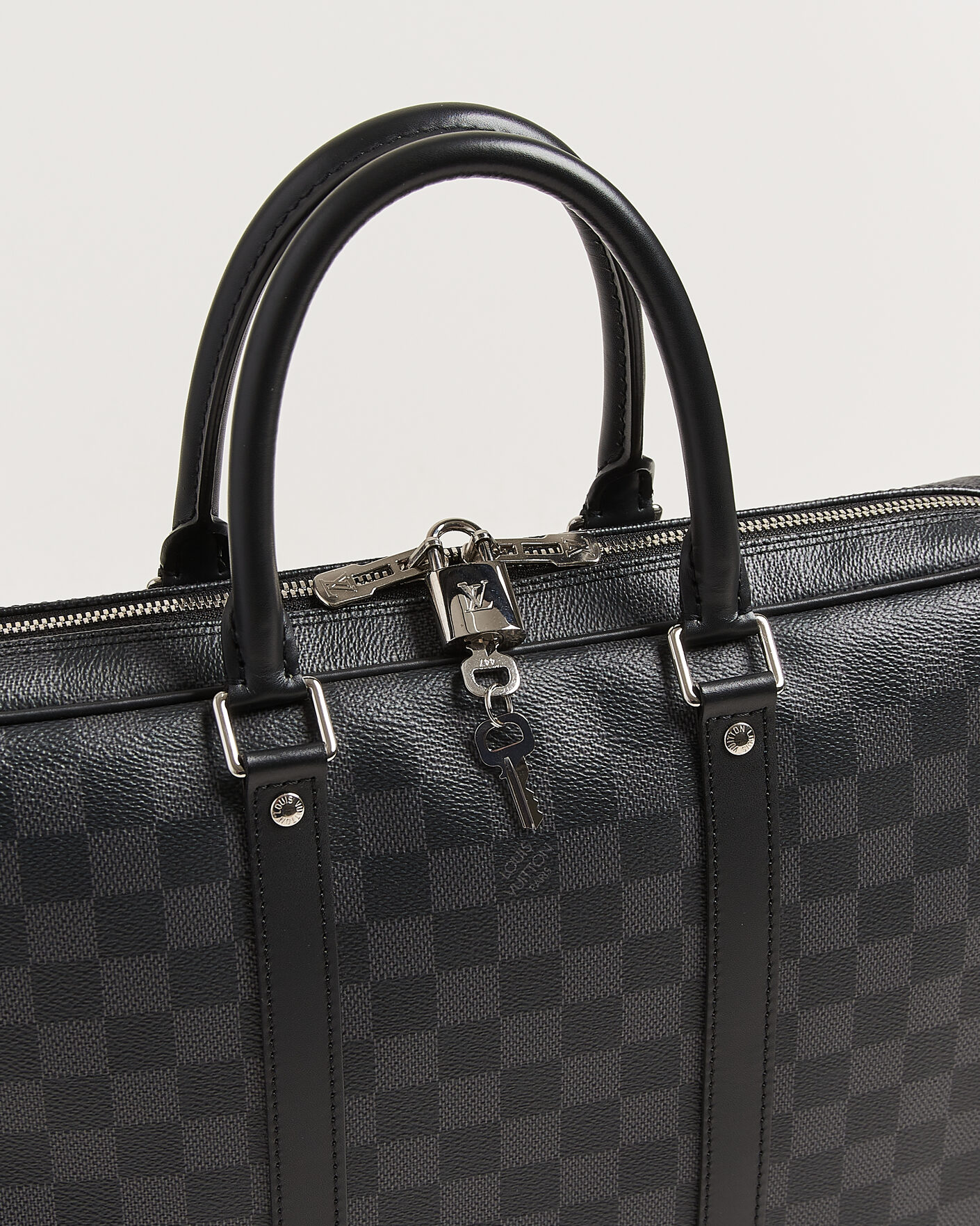 Homme | Louis Vuitton Pre-Owned Porte Documents Damier Graphite | Louis Vuitton Pre-Owned | Porte Documents Damier Graphite