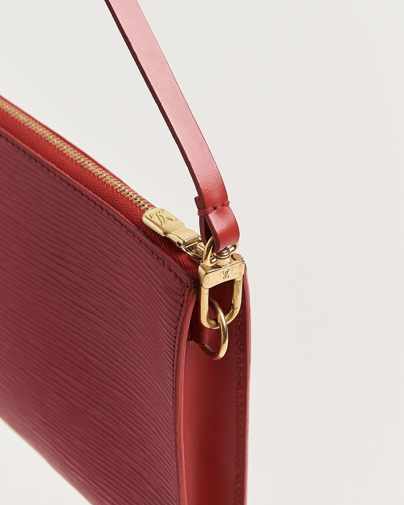 Homme | Louis Vuitton Pre-Owned Pochette Accessoires Epi Leather Red | Louis Vuitton Pre-Owned | Pochette Accessoires Epi Leather Red