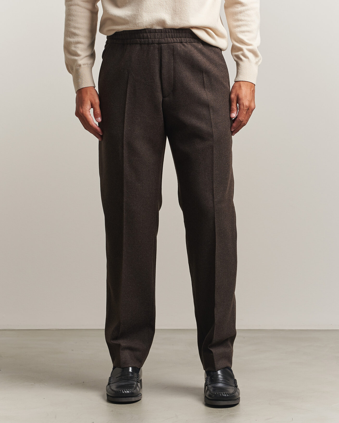 Homme | Pantalons | Filippa K | Theo Relaxed Flannel Trousers Walnut Brown