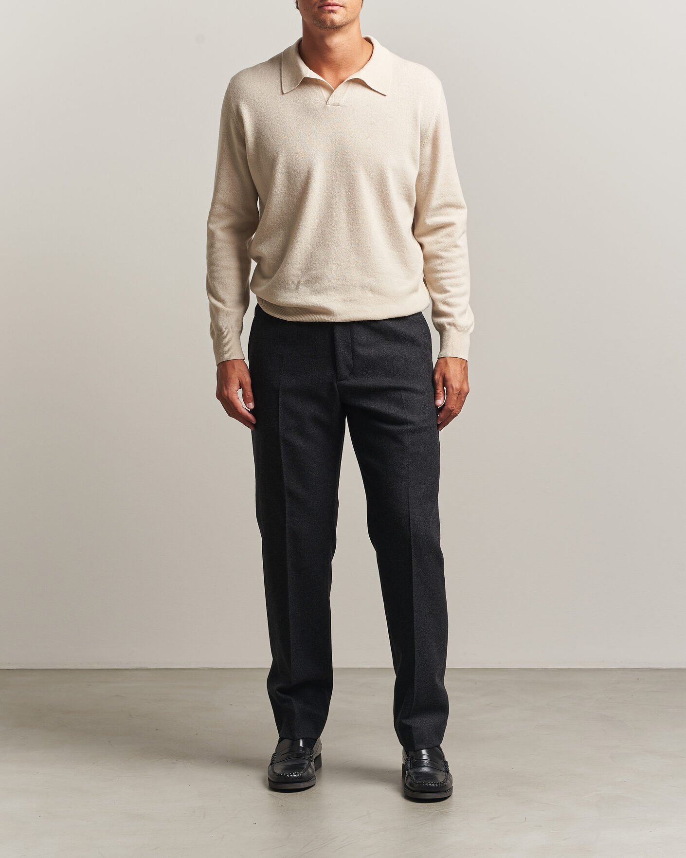 Heren | Broeken | Filippa K | Theo Relaxed Flannel Trousers Anthracite Melange