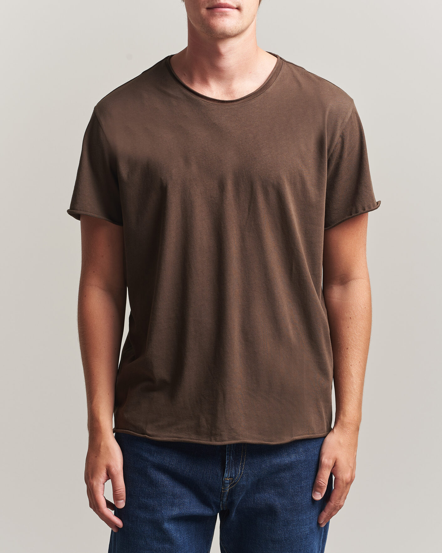 Heren | T-shirts | Filippa K | Roll Neck Crew Neck T-Shirt Golden Brown