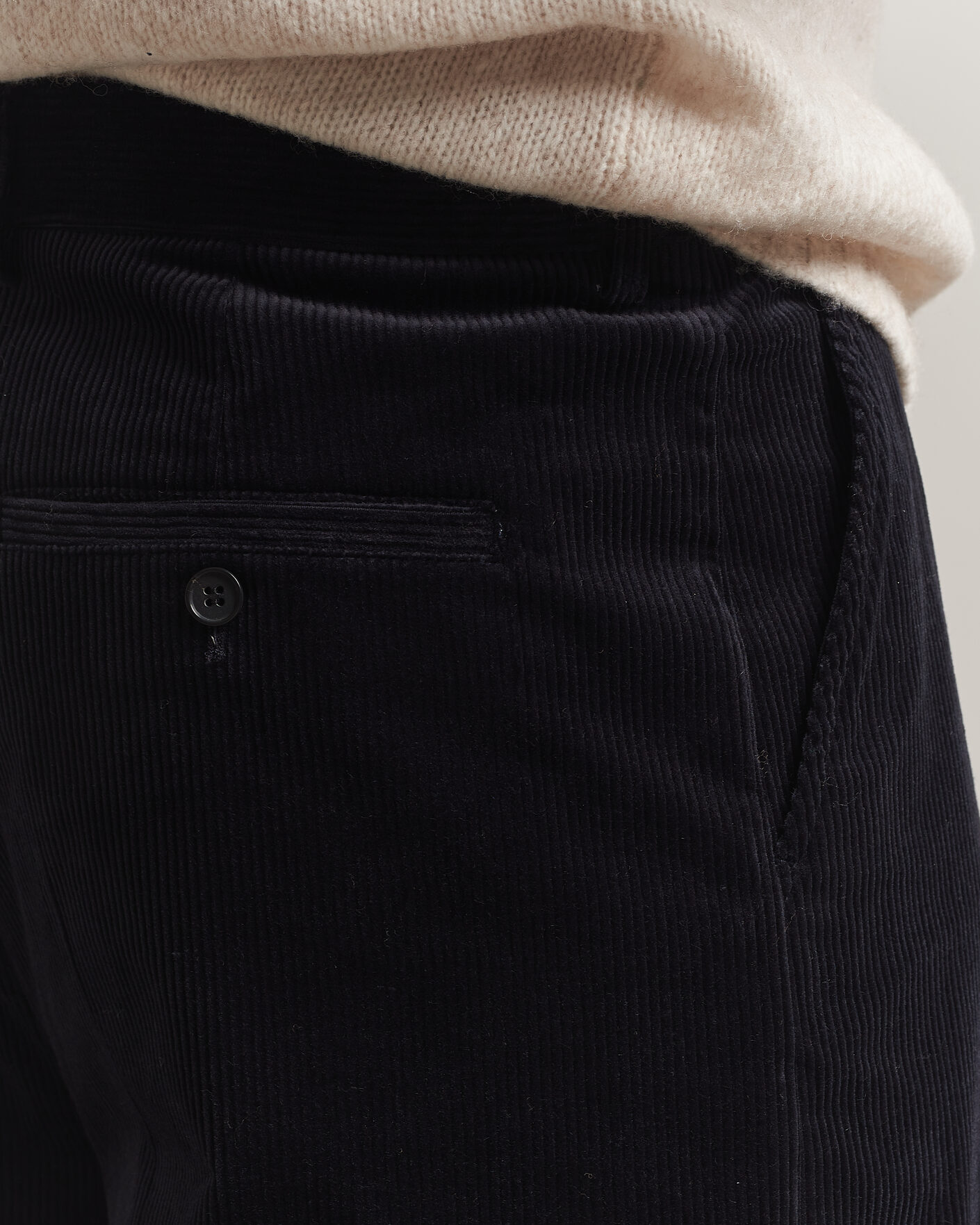 Homme | Pantalons | Filippa K | Hector Corduroy Trousers Dark Navy