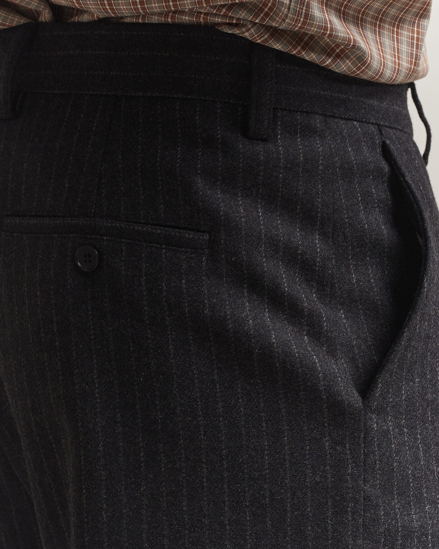 Homme | Pantalons | Filippa K | Hector Wool Flannel Pinstriped Trousers Anthracite