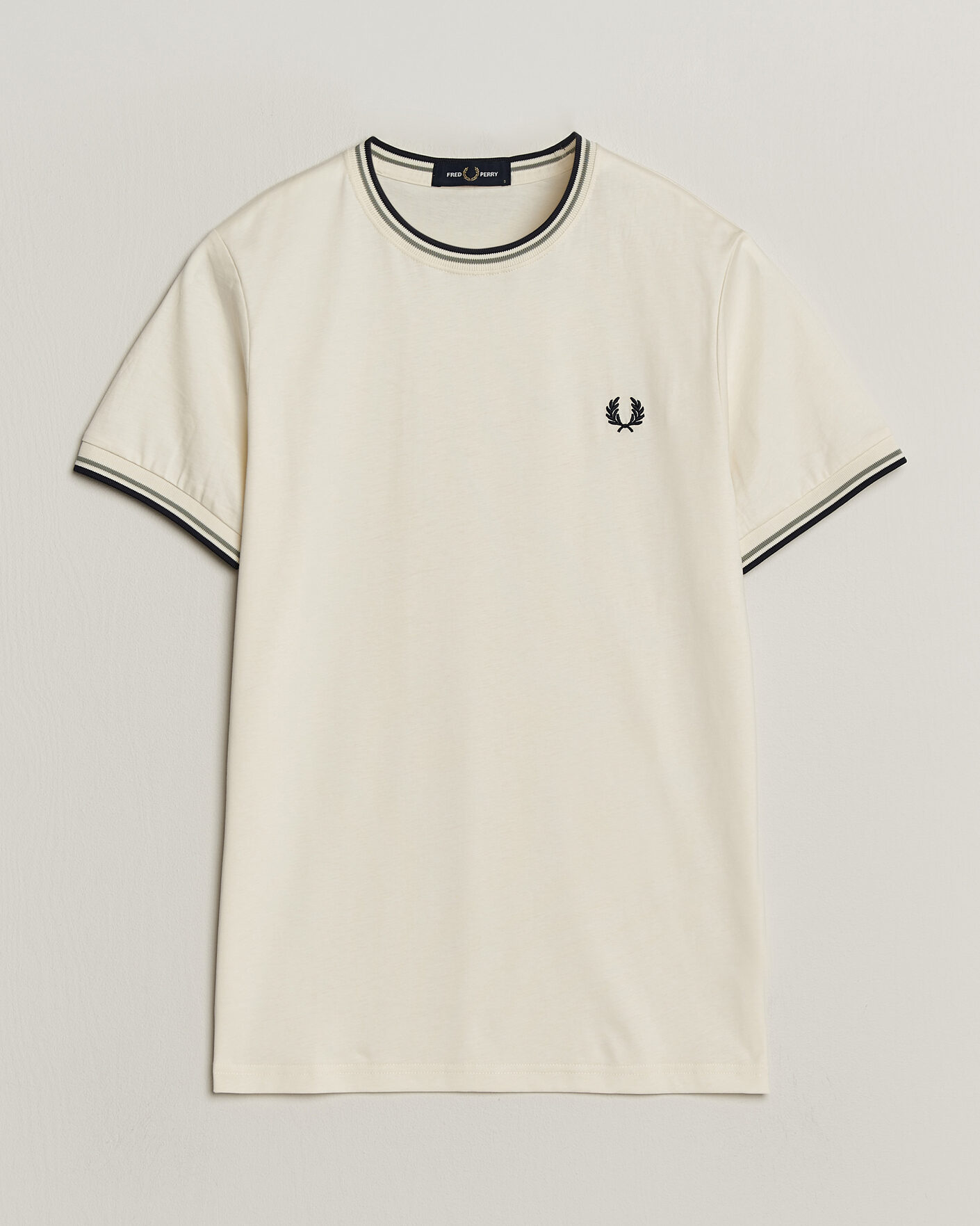 Homme | T-shirts | Fred Perry | Twin Tipped T-Shirt Ecru
