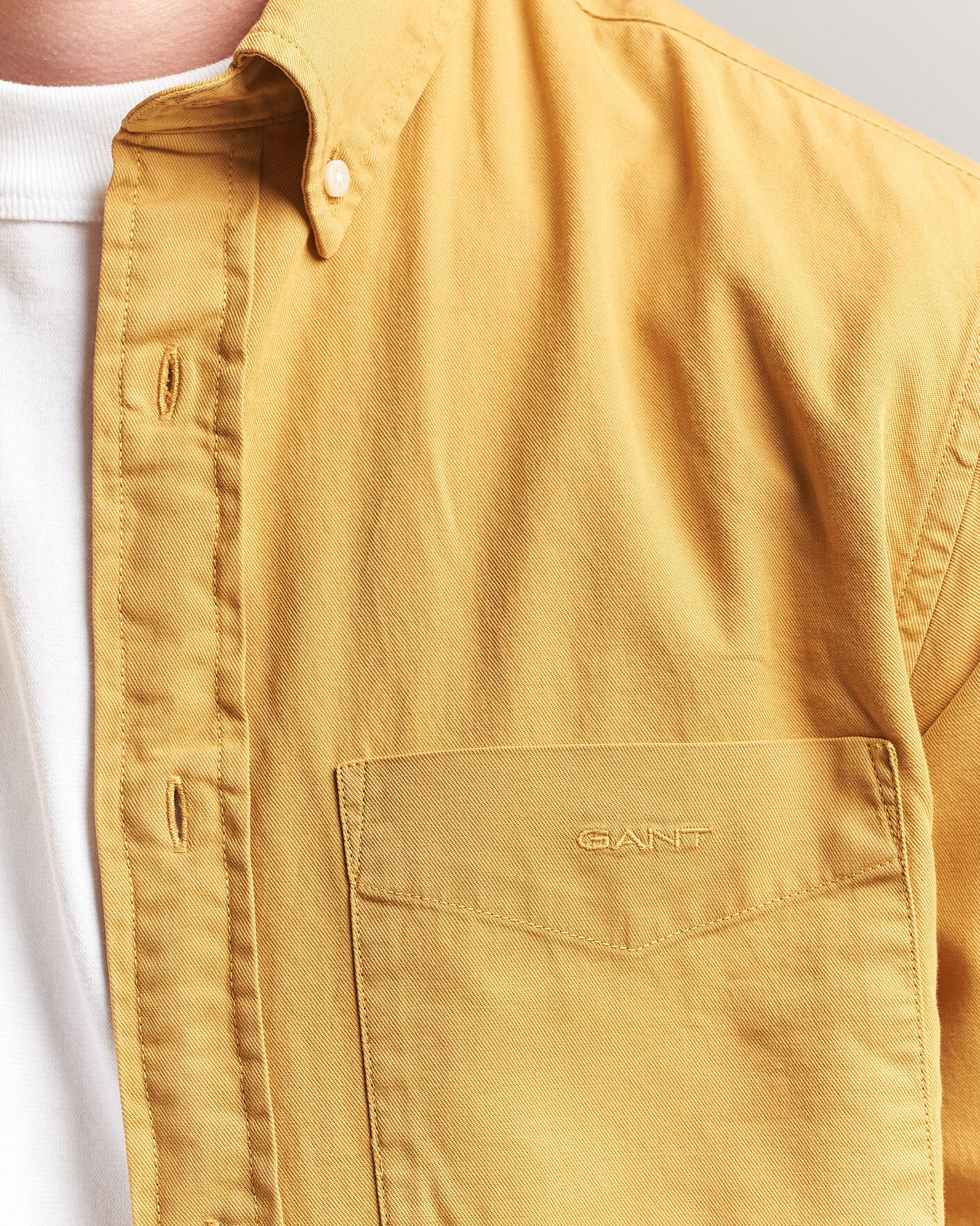 Homme | Chemises | Gant | Regular Fit Garment Dyed Twill Shirt Turmeric Shine