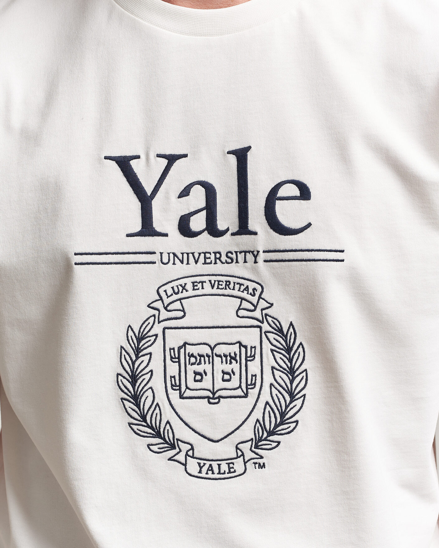 Heren | T-shirts | Gant | YALE Crew Neck T-Shirt Eggshell