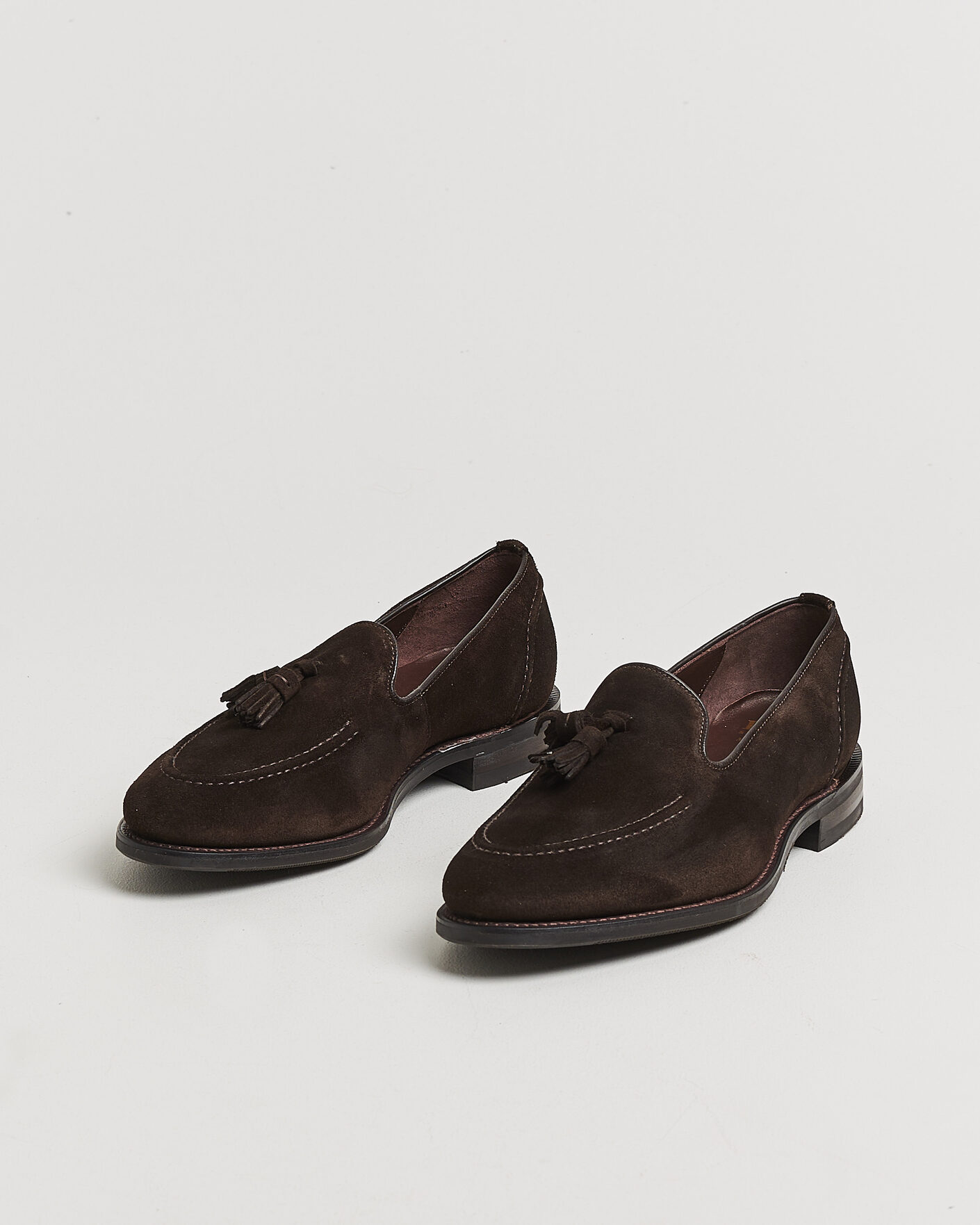 Homme | Loafers | Loake 1880 | Brunel Suede Tassel Loafer Dark Brown