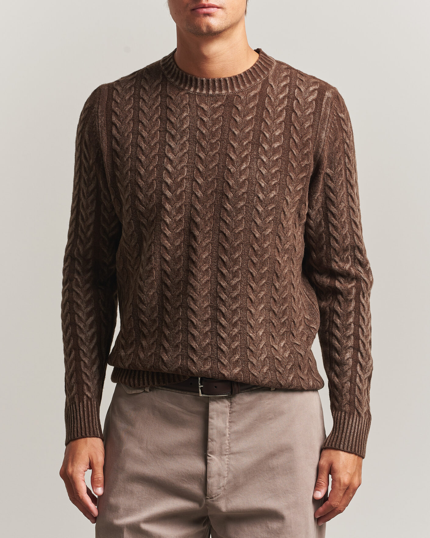 Heren | Truien | Morgano | Cable Knitted Brushed Dyed Wool Crew Brown