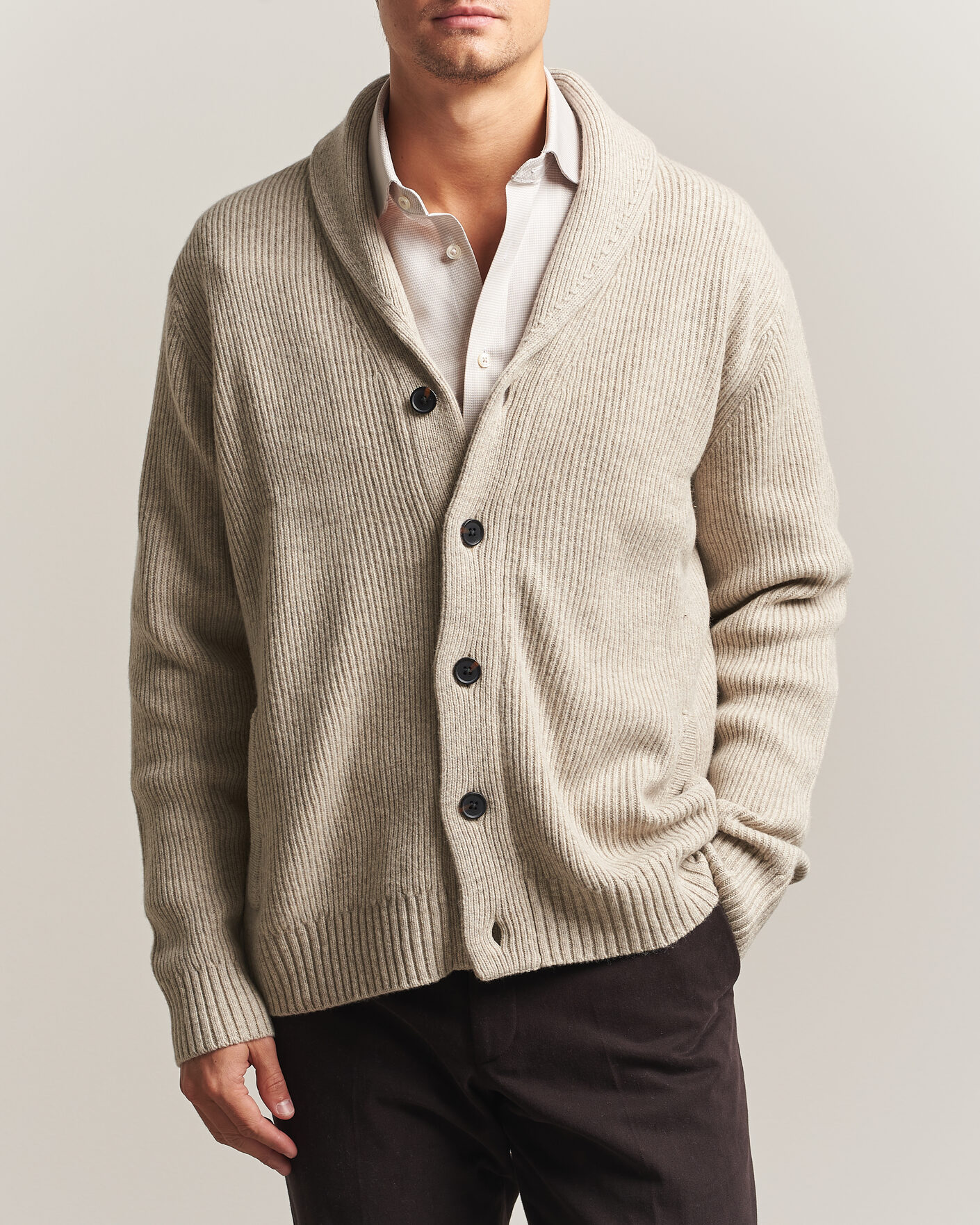 Heren | Truien | Charles Tyrwhitt | Chunky Merino Shawl Neck Cardigan Oat