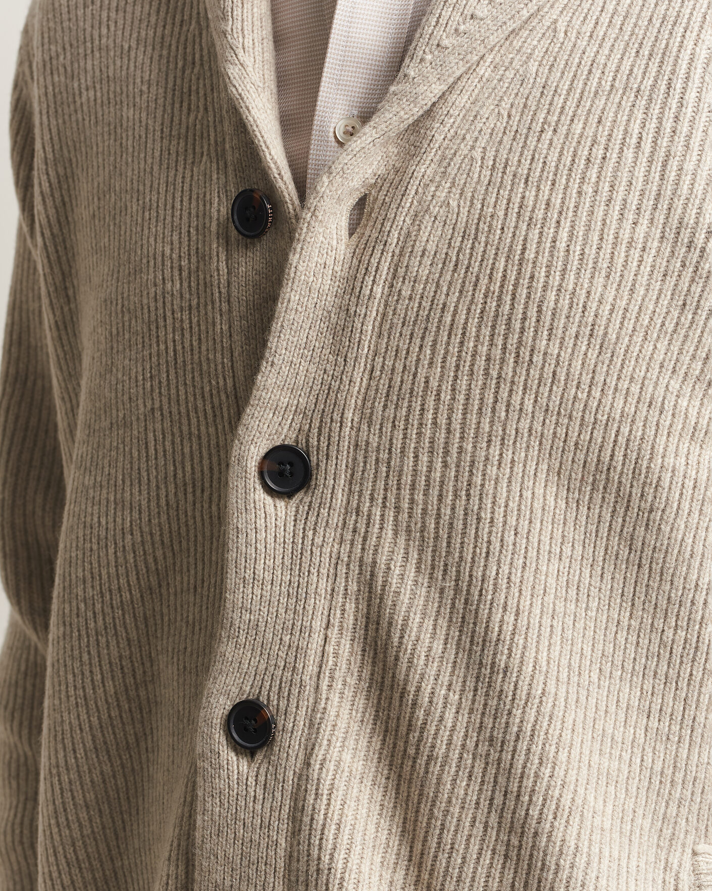Heren | Truien | Charles Tyrwhitt | Chunky Merino Shawl Neck Cardigan Oat