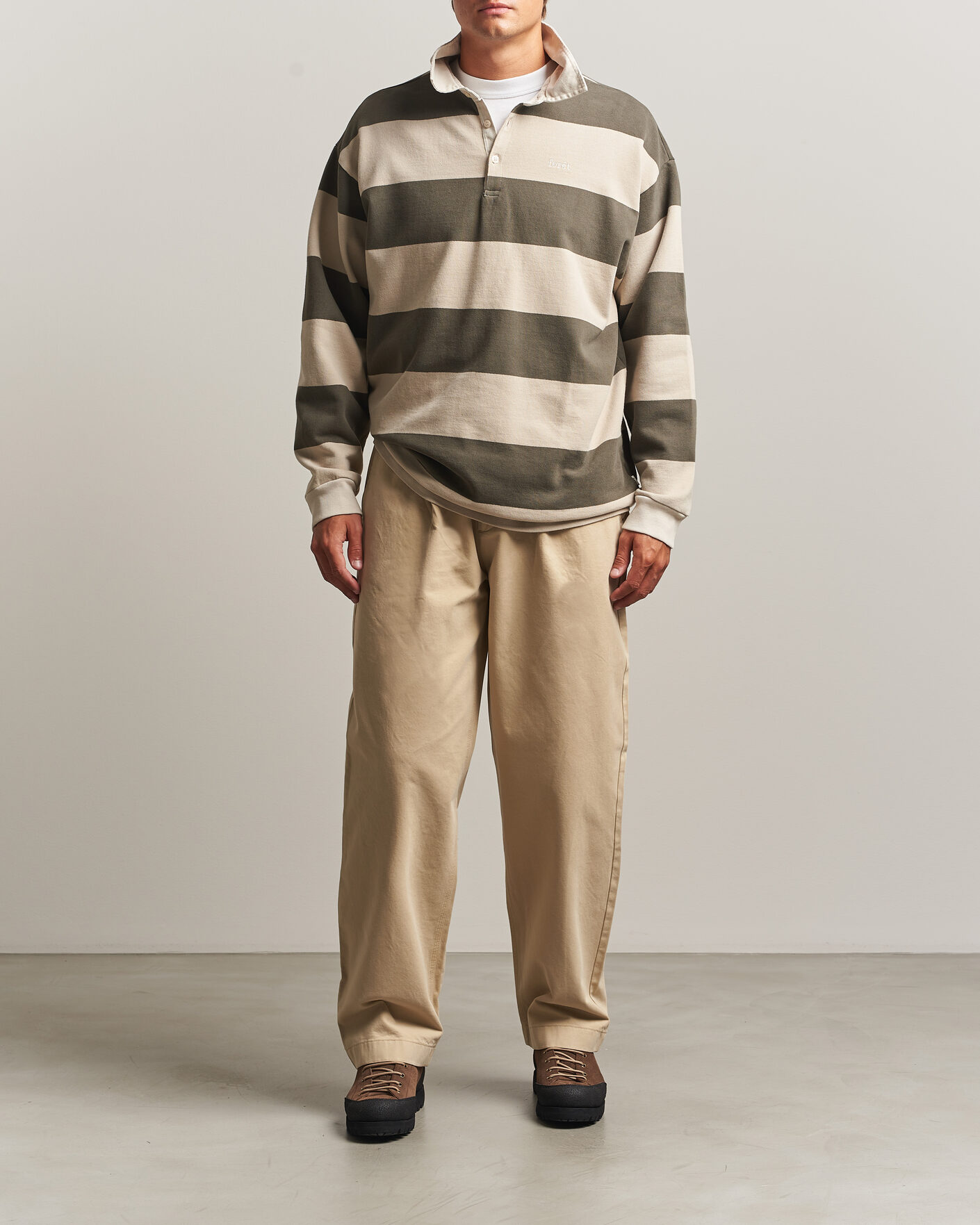 Heren | Broeken | Forét | Writer Relaxed Fit Pleated Pants Uniform Khaki
