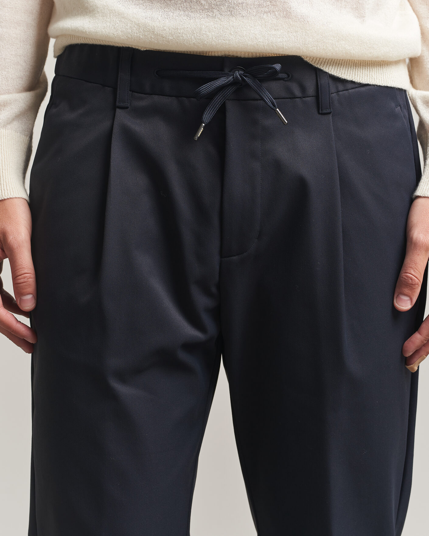 Heren | Broeken | Herno | Pleated Technical Cotton Trousers Navy