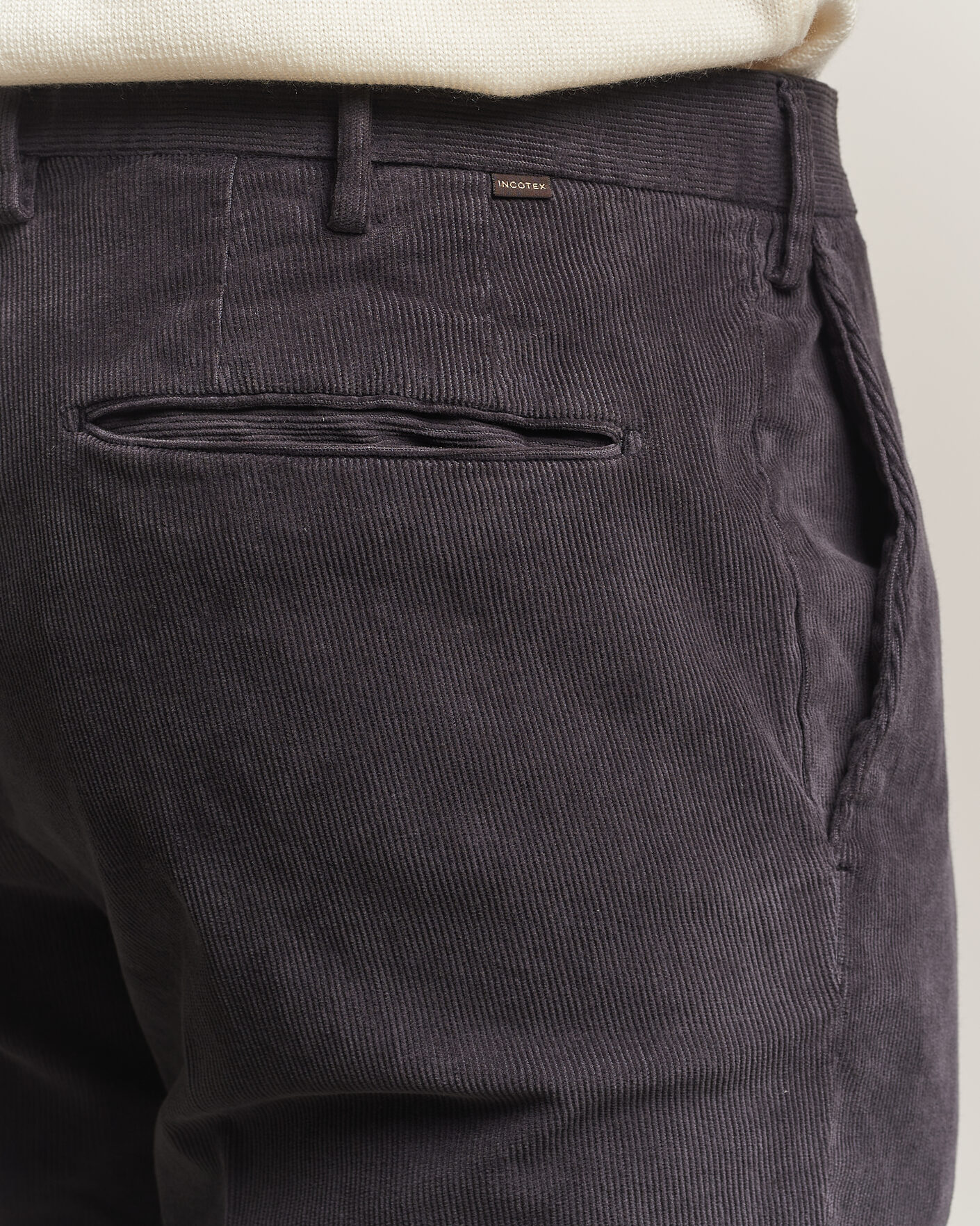 Homme | Pantalons | Incotex | Slim Fit Baby Corduroy Trousers Dark Grey