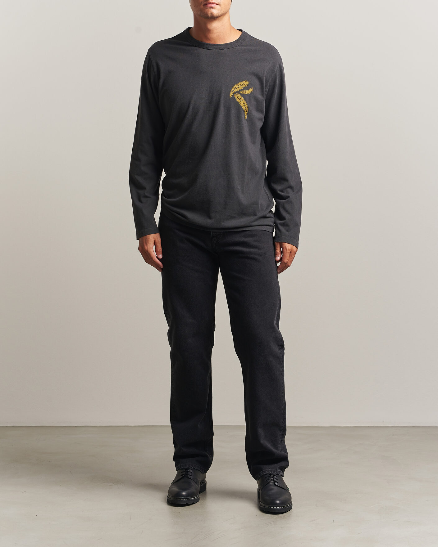 Homme | T-shirts | Nudie Jeans | Rudi Life Tracks II Long Sleeved T-Shirt Antracite