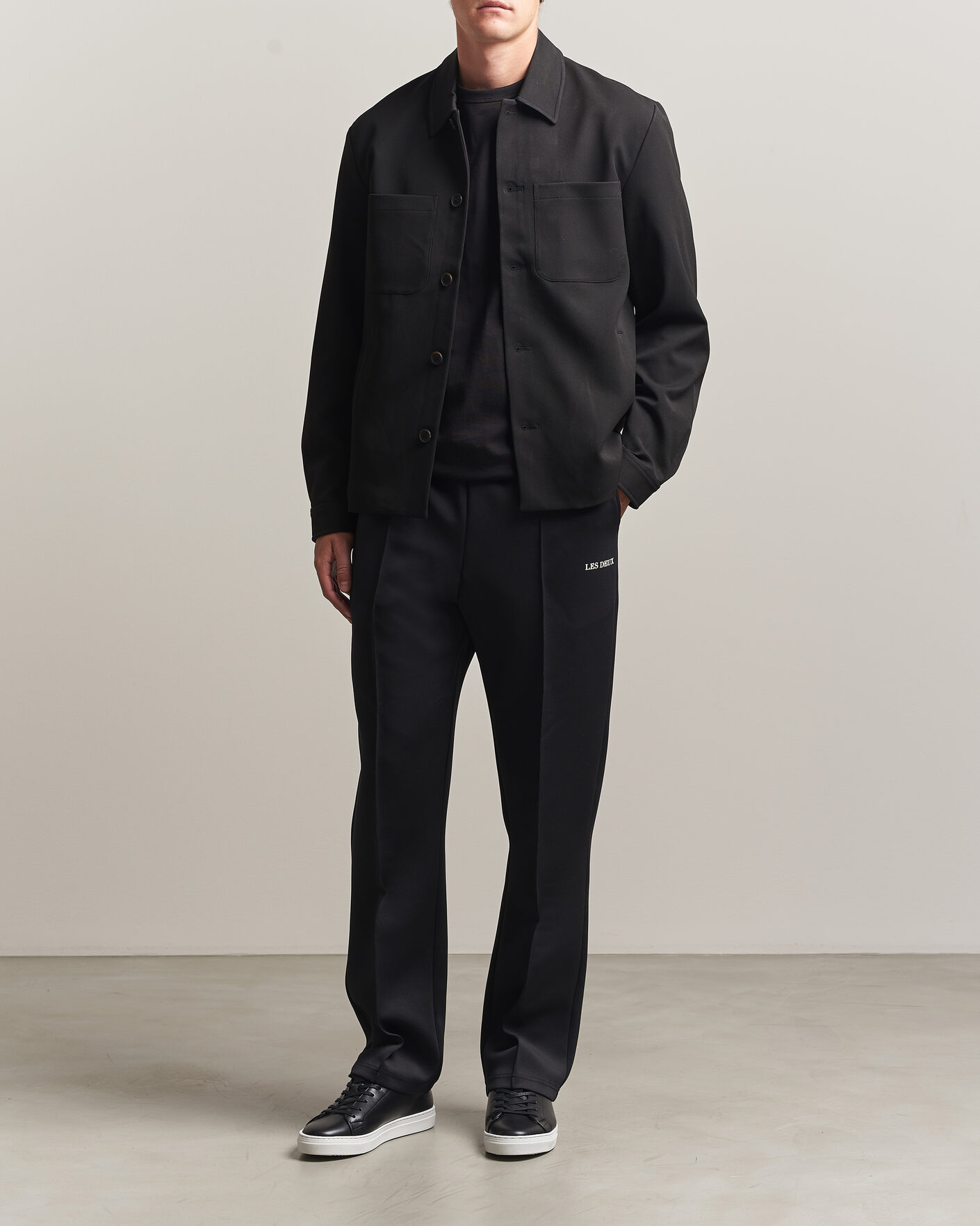 Homme | Pantalons | LES DEUX | Ballier Casual Track Pants Black