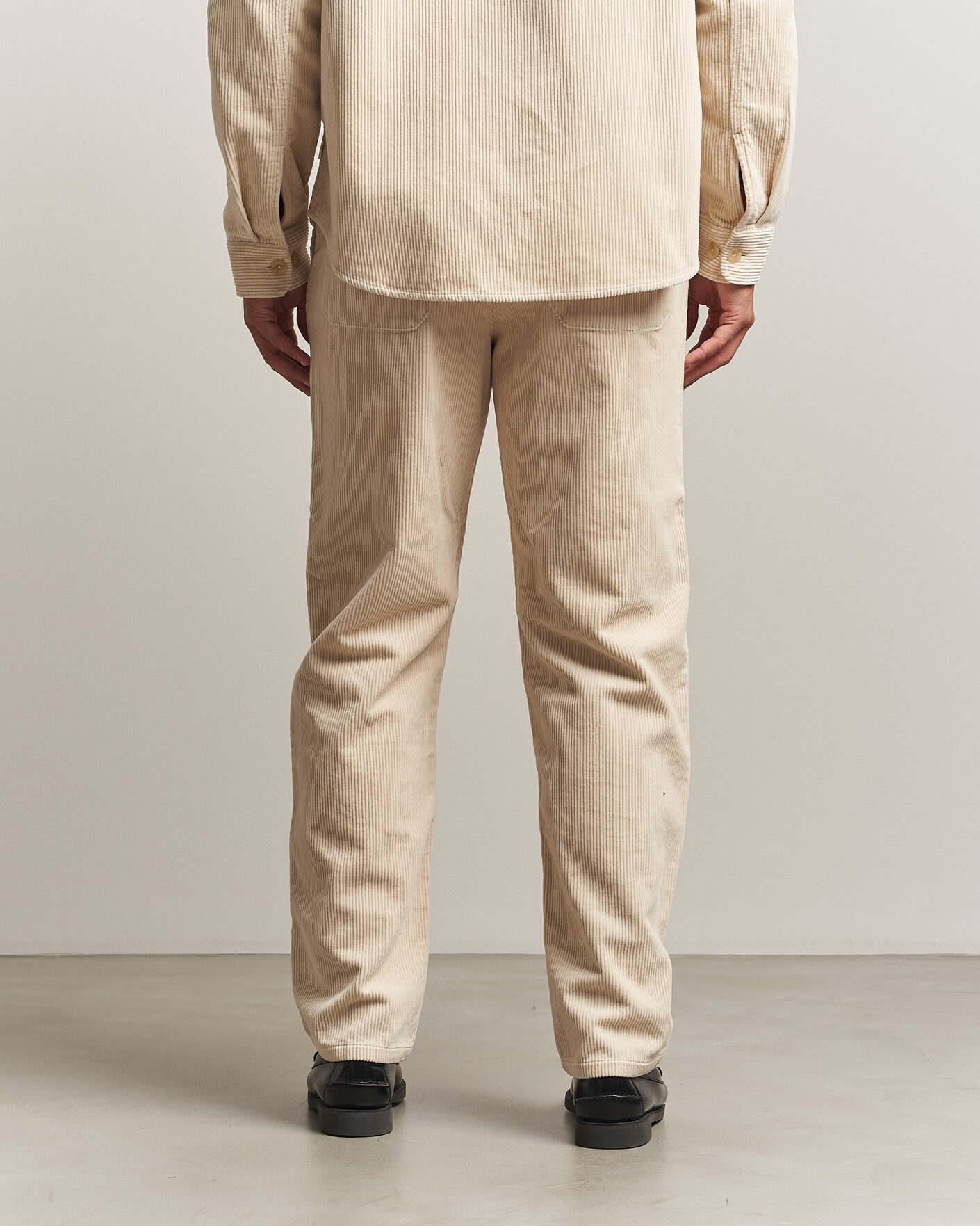 Homme | Pantalons | LES DEUX | Corduroy Tapered Pants Ivory