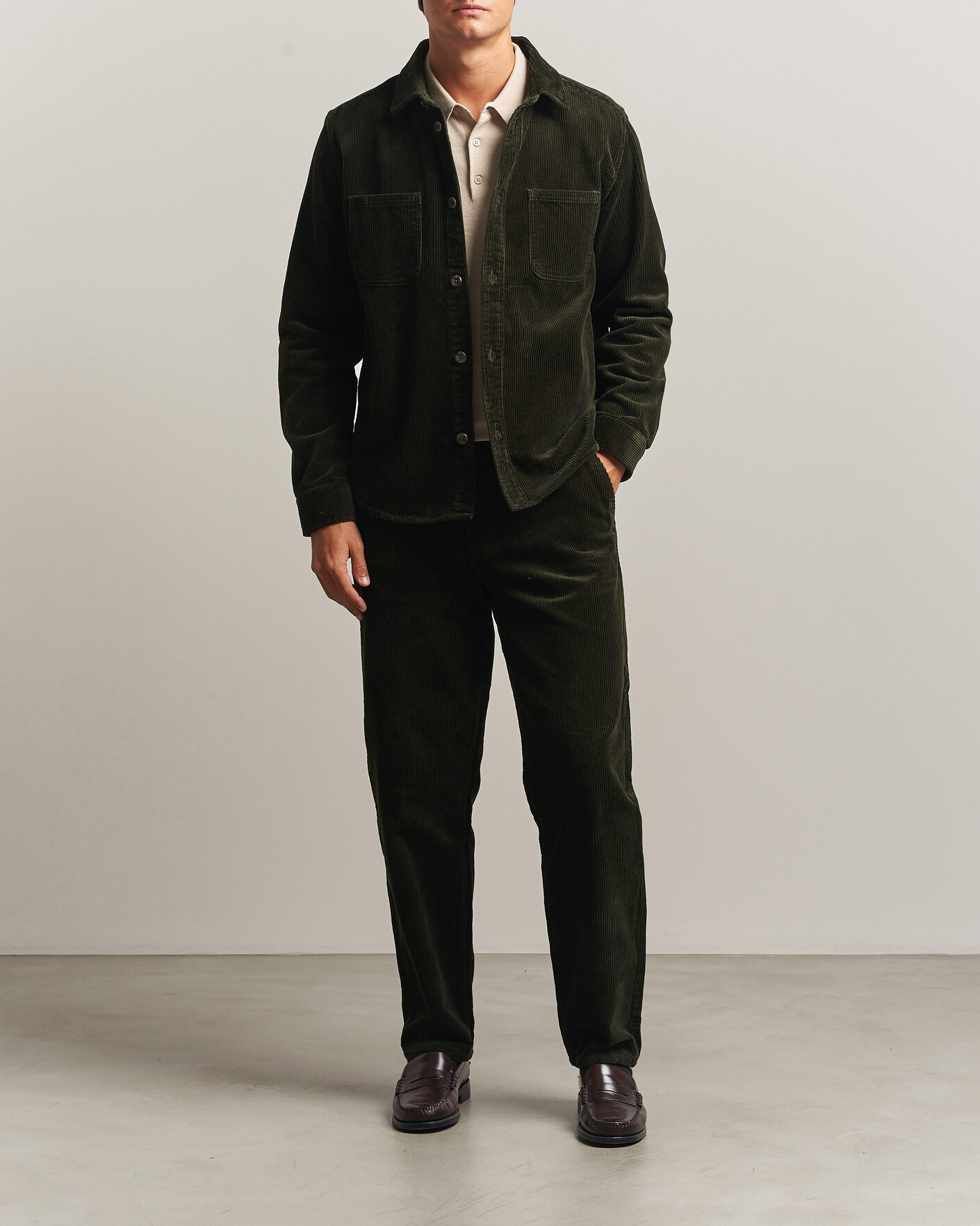 Heren | Broeken | LES DEUX | Corduroy Tapered Pants Rosin Green