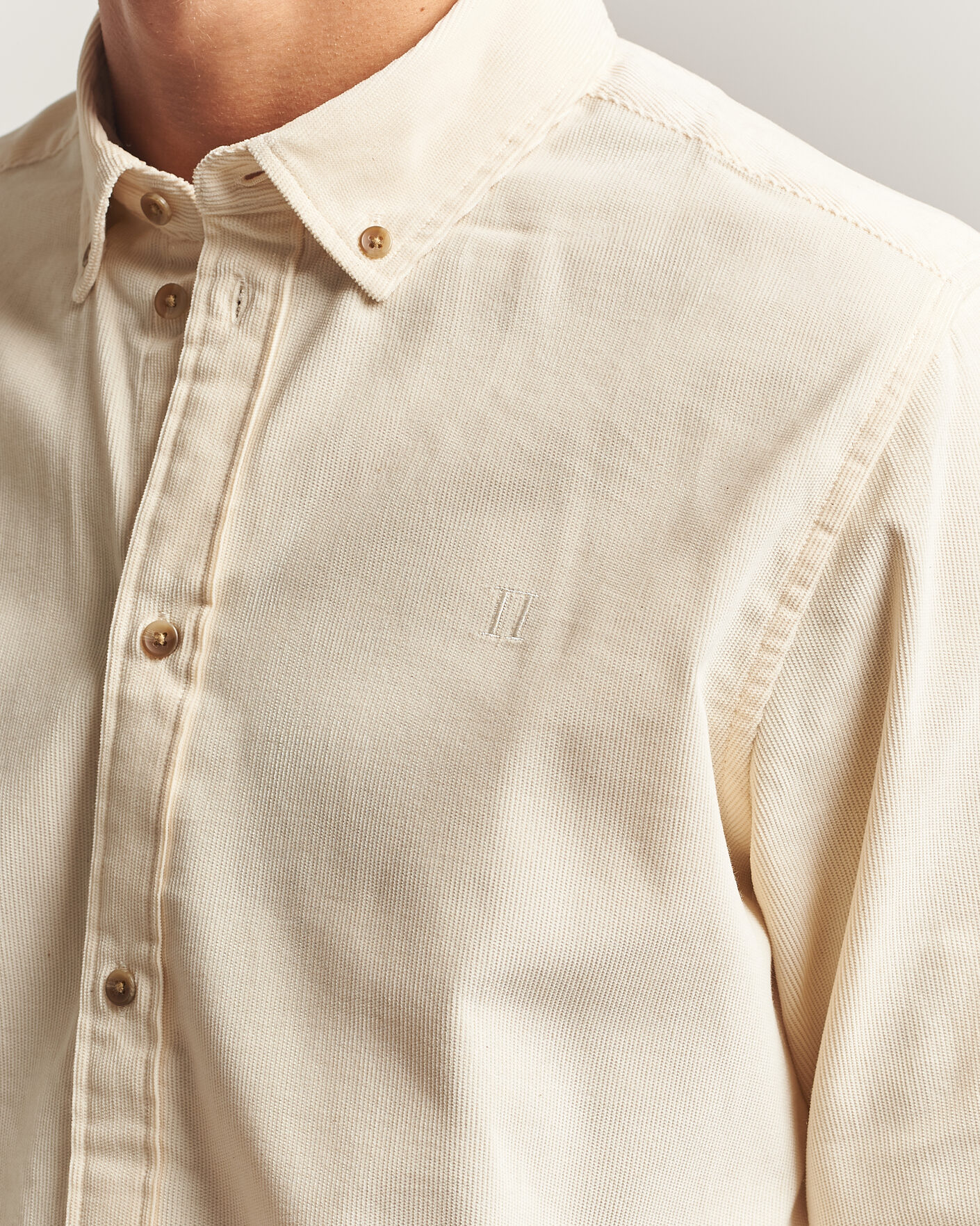 Homme | Chemises | LES DEUX | Pinwale Corduroy Shirt Ivory