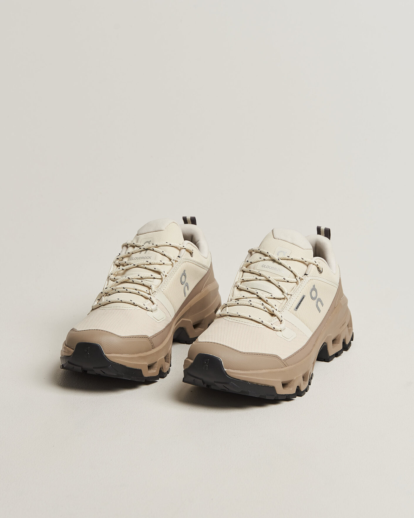 Homme | Chaussures de trail | On | Cloudrock Low Waterproof Grain/Soba