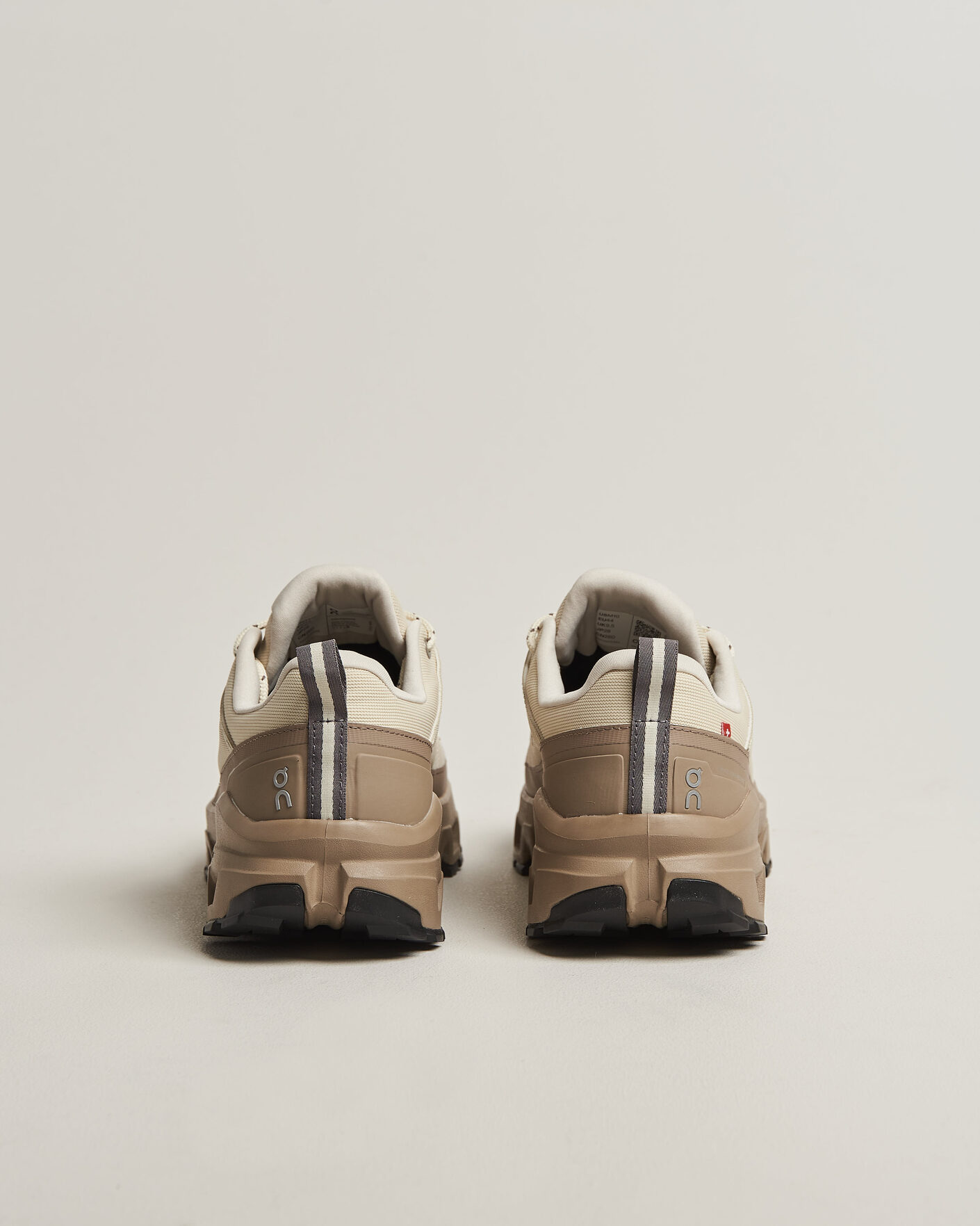 Homme | Chaussures de trail | On | Cloudrock Low Waterproof Grain/Soba