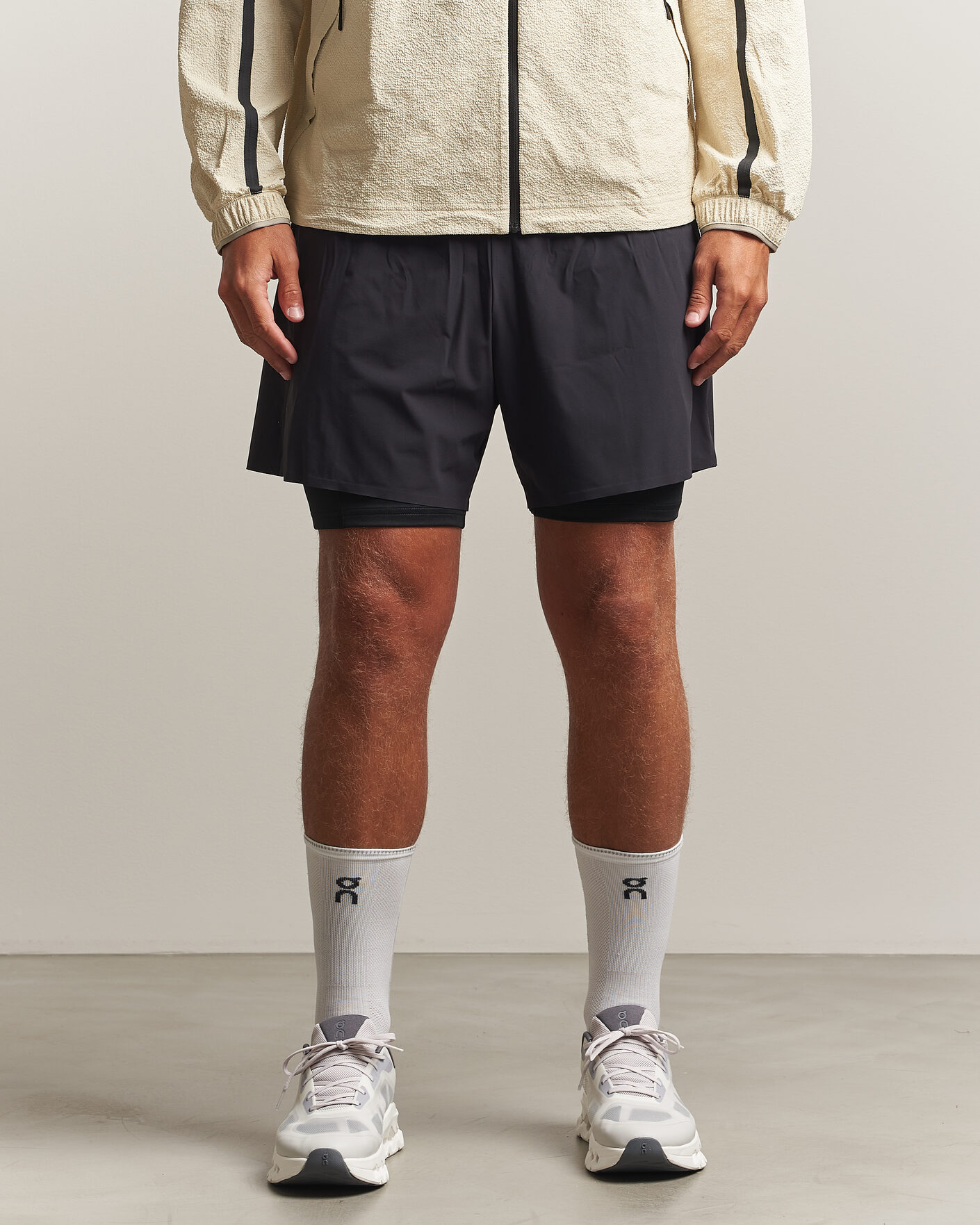 Homme | Shorts | On | 5 Inch Performance 2/1 Shorts Black