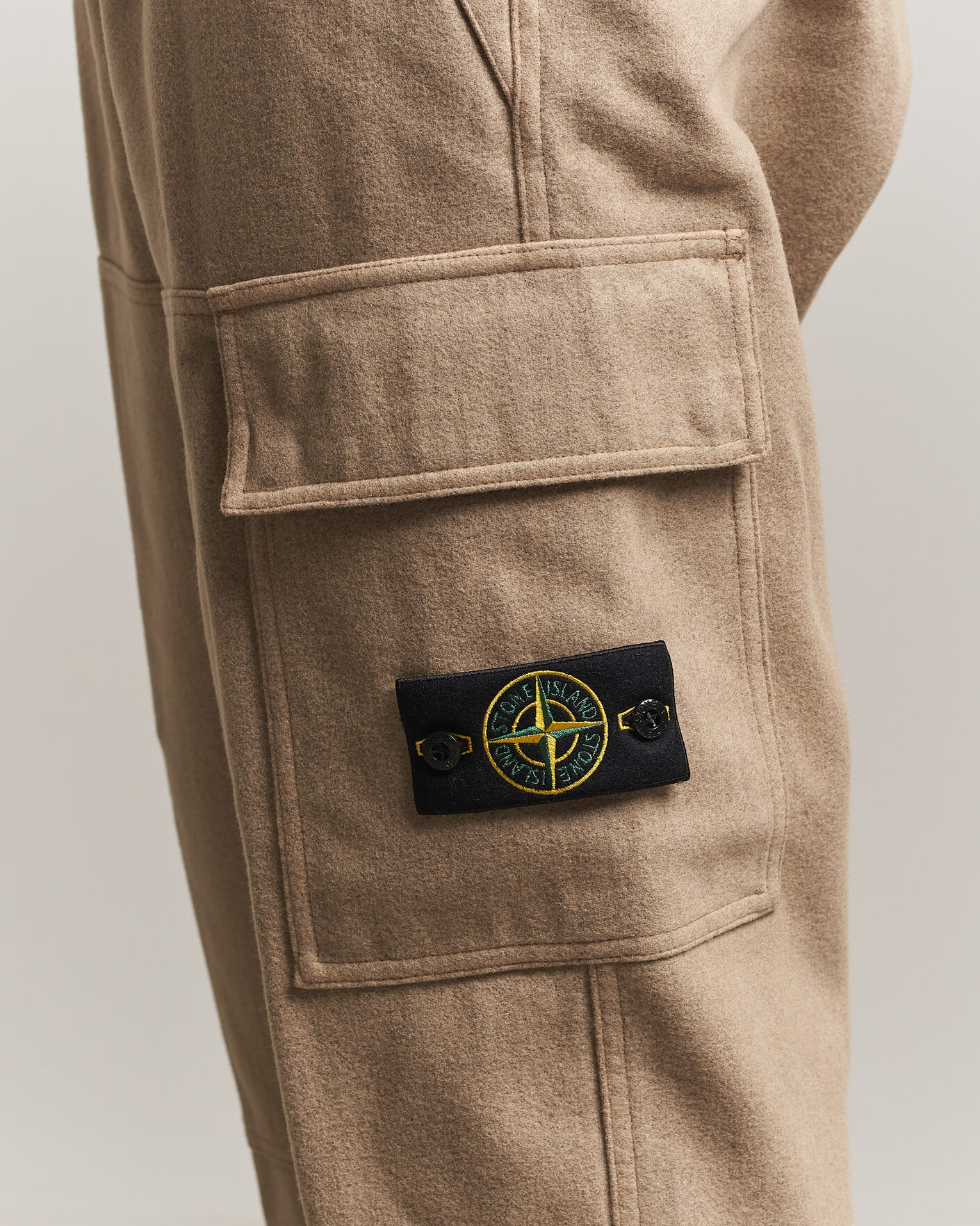 Homme | Pantalons | Stone Island | Wool/Nylon Flannel Cargo Trousers Biscuit