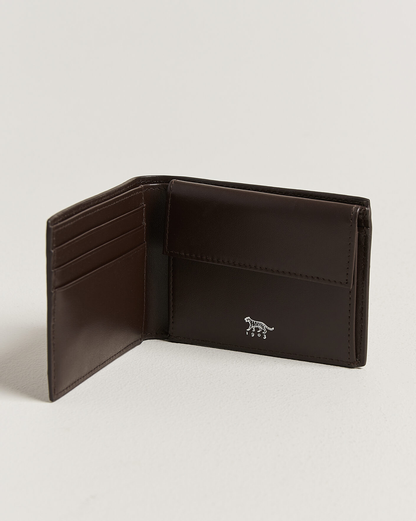 Homme | Portefeuilles | Tiger of Sweden | Wivalius Leather Wallet Dark Brown