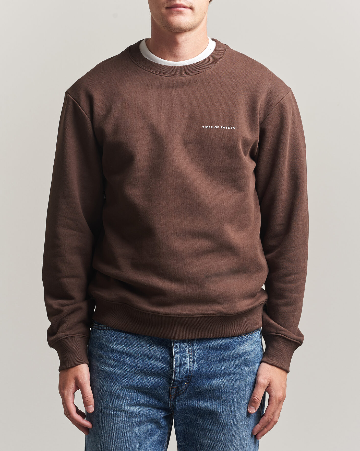 Heren | Truien | Tiger of Sweden | Emerson Crew Neck Sweatshirt Dark Mahogany