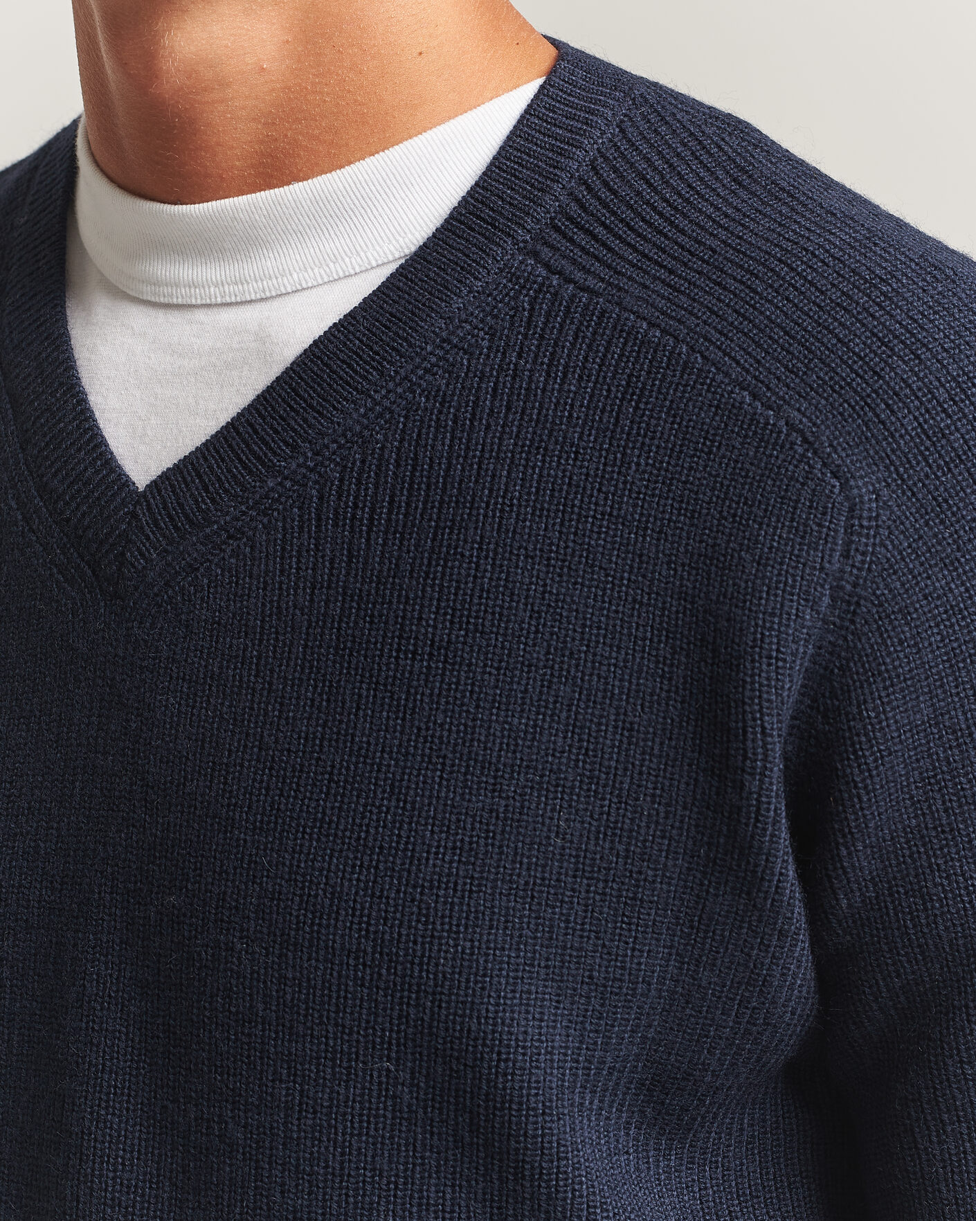Homme | Pulls Et Tricots | Tiger of Sweden | Logan Wool Knitted V-Neck Night Grape