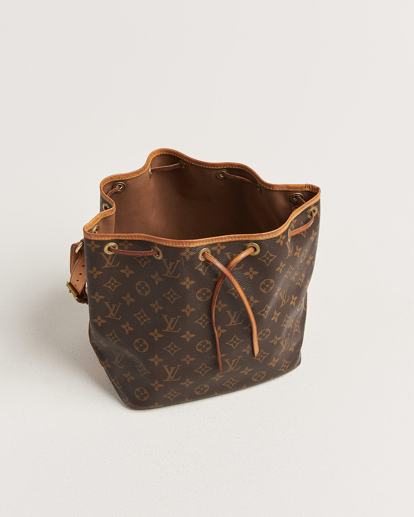 Heren | Pre-Owned & Vintage Bags | Louis Vuitton Pre-Owned | Petit Noé Monogram