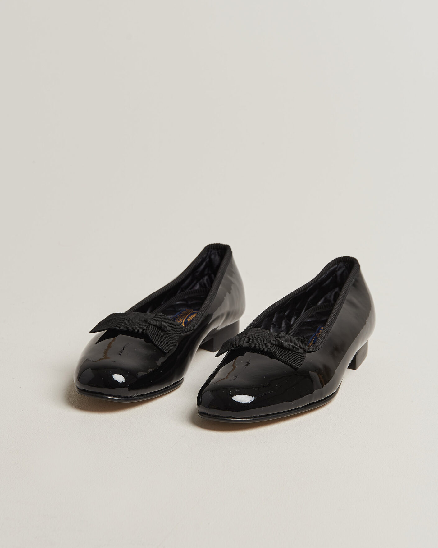 Homme | Chaussures En Cuir Verni | Bowhill & Elliott | Patent Opera Pump Black