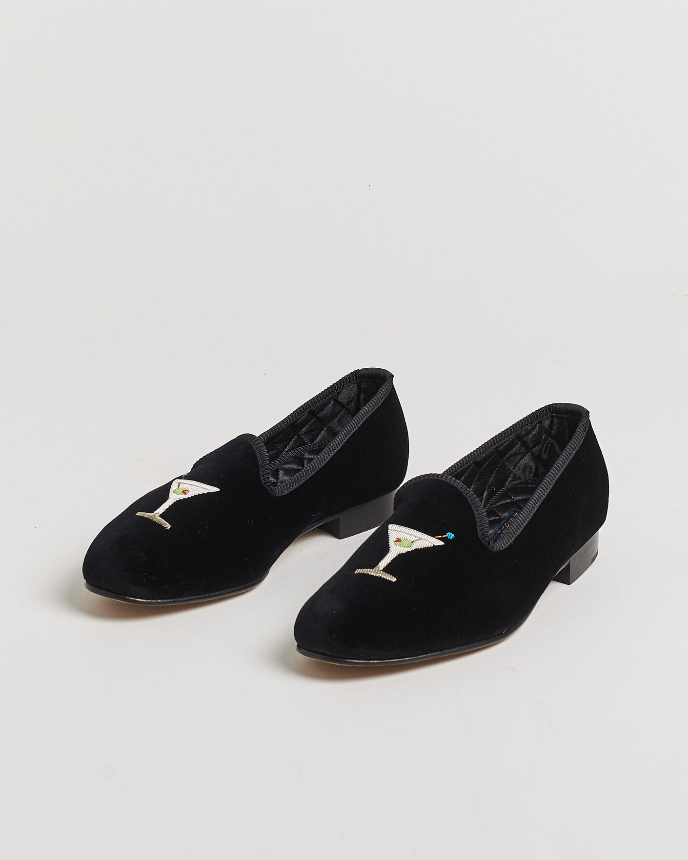 Heren | Instappers | Bowhill & Elliott | Martini Venetian Pump Black Velvet