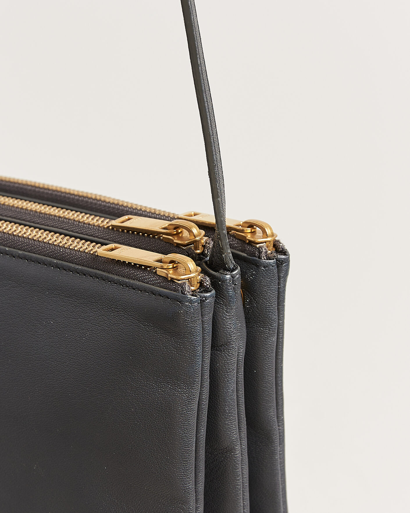 Homme | Pre-Owned & Vintage Bags | Celine Pre-Owned | Trio Bag Small Grey