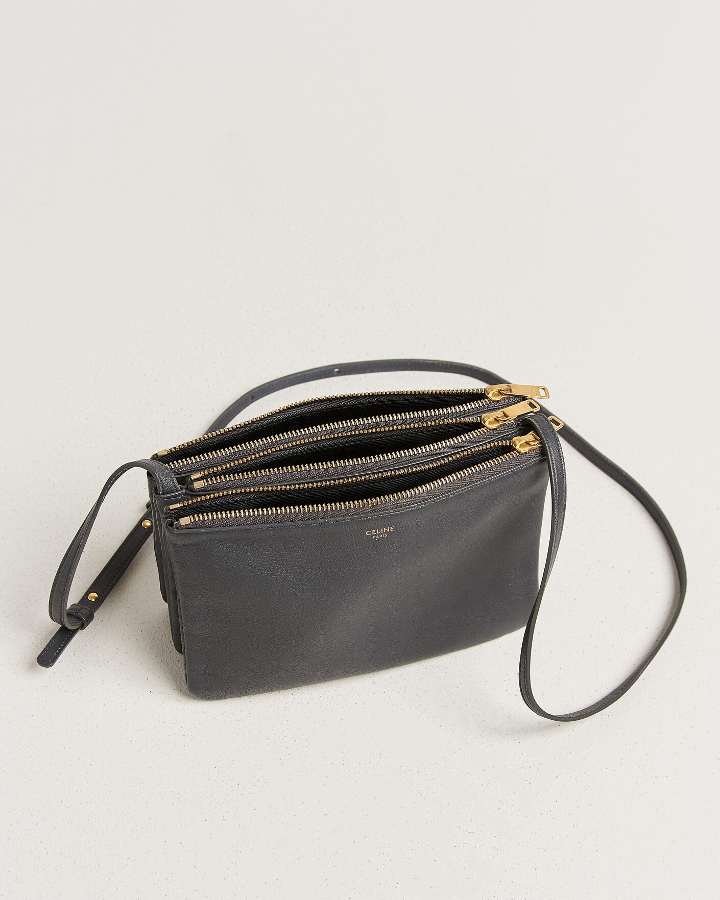 Homme | Pre-Owned & Vintage Bags | Celine Pre-Owned | Trio Bag Small Grey